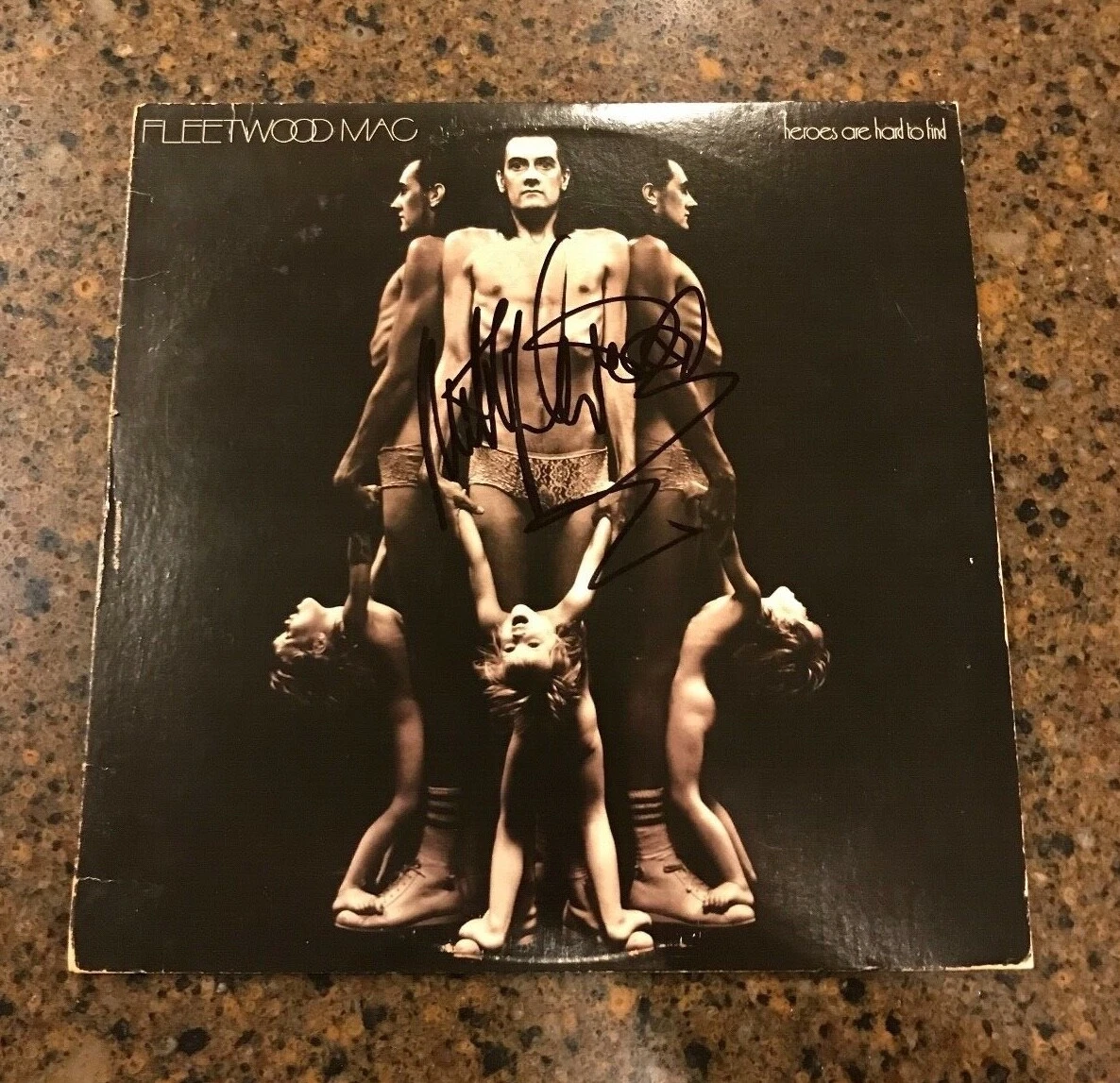 * MICK FLEETWOOD * signed album * FLEETWOOD MAC * HEROES ARE HARD TO FIND * COA