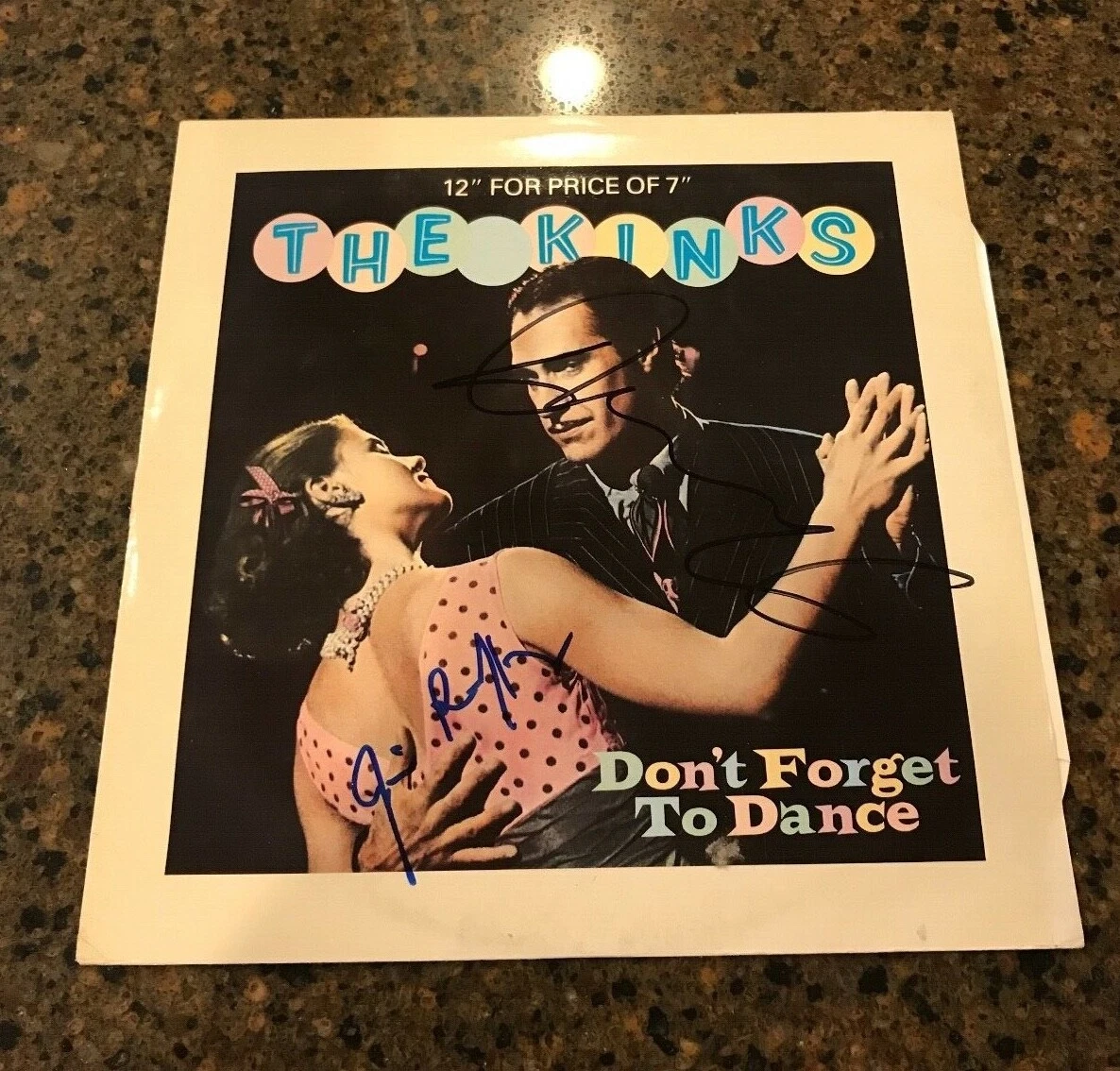 * THE KINKS * signed album * DONT FORGET TO DANCE * DAVE DAVIES & JIM RODFORD *