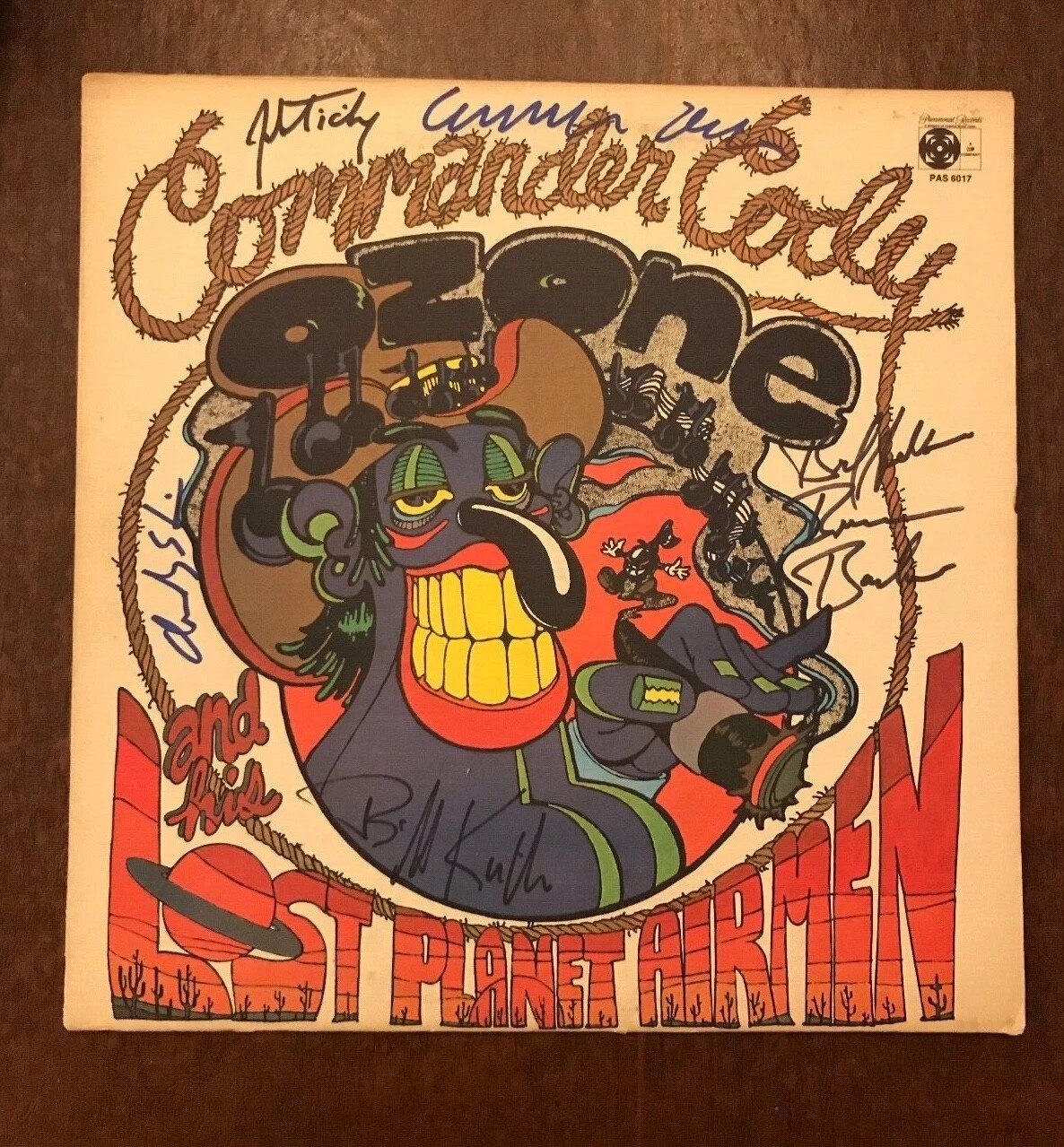 * COMMANDER CODY & HIS LOST PLANET AIRMEN * signed album * LOST IN THE OZONE * 1