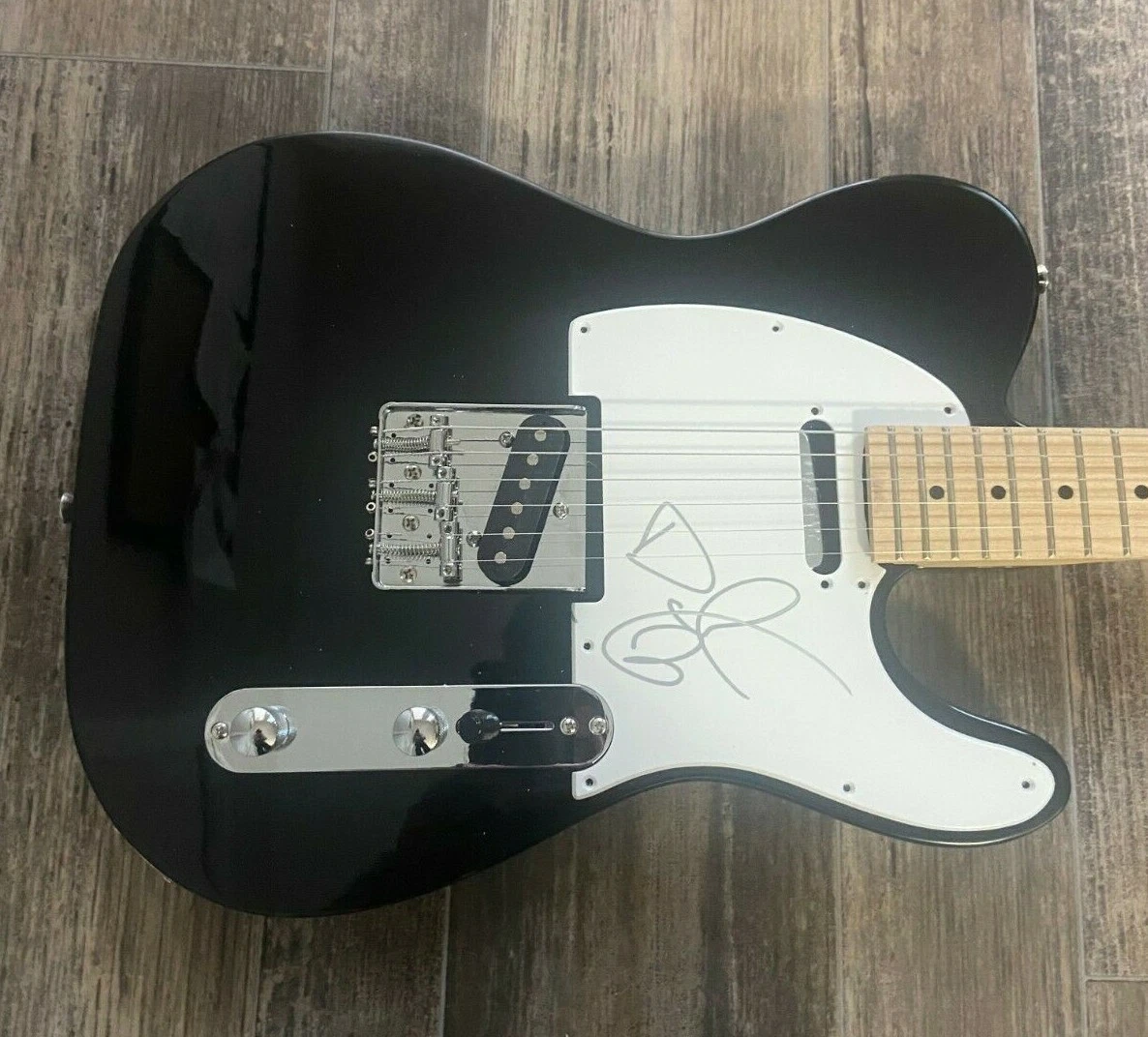 * DURAND JONES * signed electric guitar * & THE INDICATIONS * COA * 1