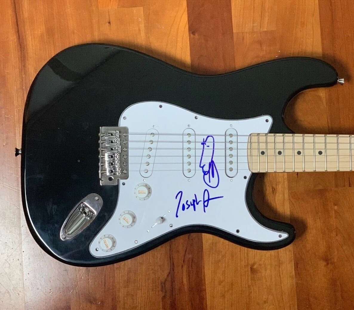 * JOSEPH ARTHUR * signed electric guitar * FISTFUL OF MERCY * RNDM * COA * 1