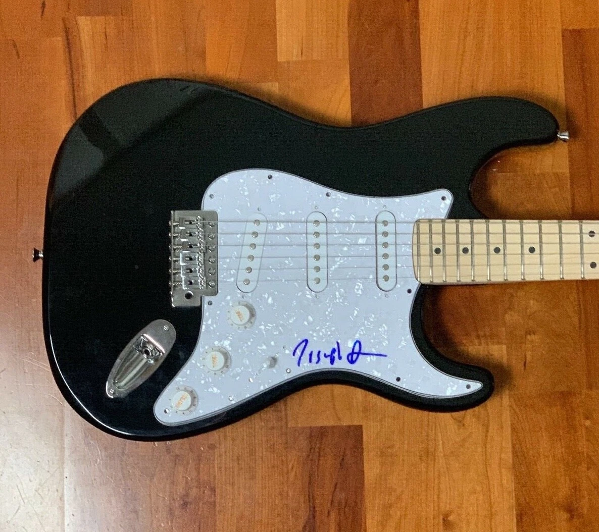 * JOSEPH ARTHUR * signed electric guitar * FISTFUL OF MERCY * RNDM * COA * 2