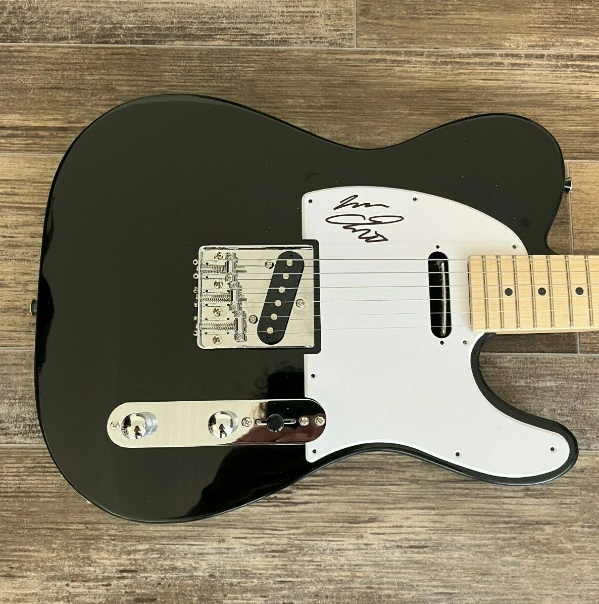 * JAMES LABRIE * signed electric guitar * DREAM THEATER * COA * 1