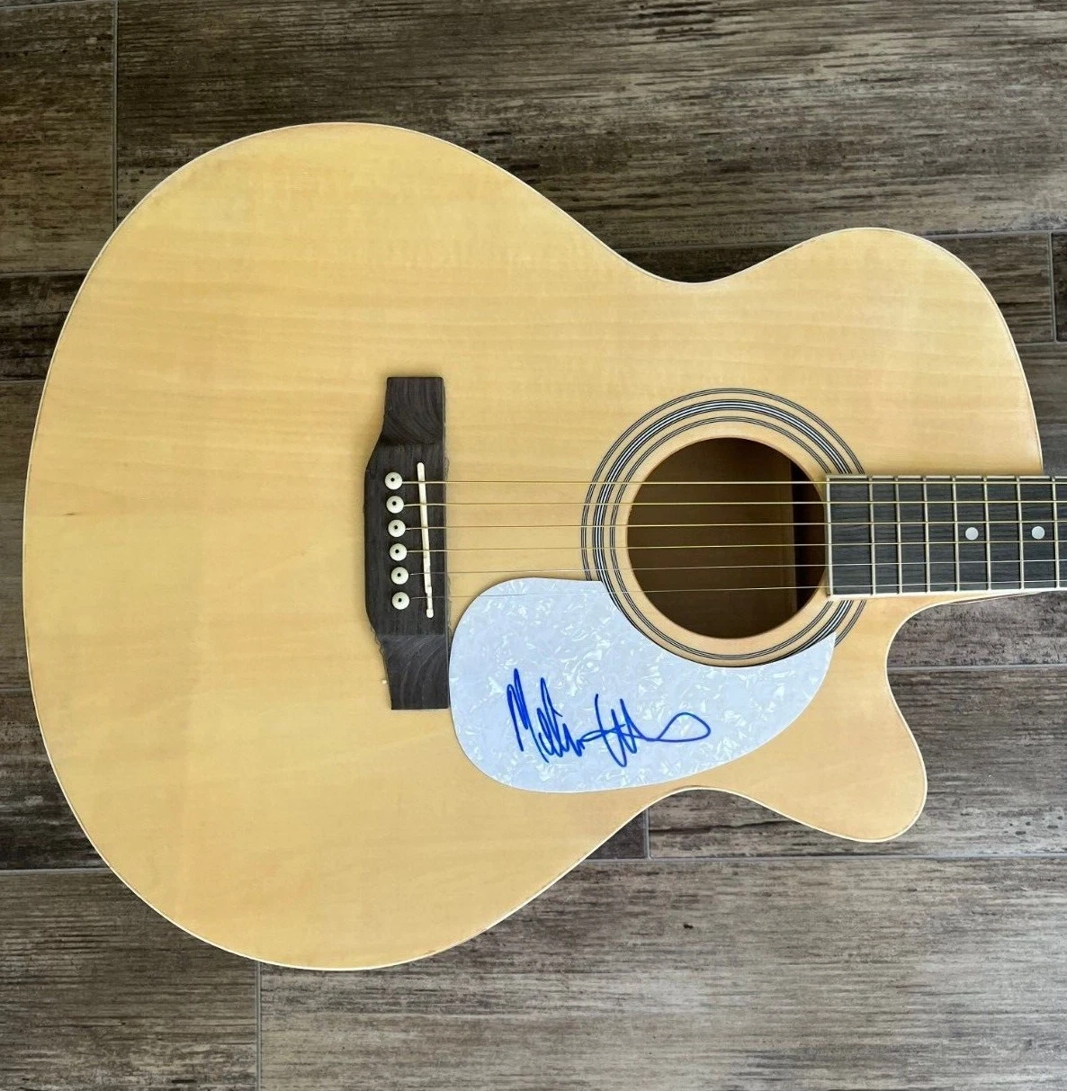 * MELISSA ETHERIDGE * signed acoustic guitar * COME TO MY WINDOW * COA * 3