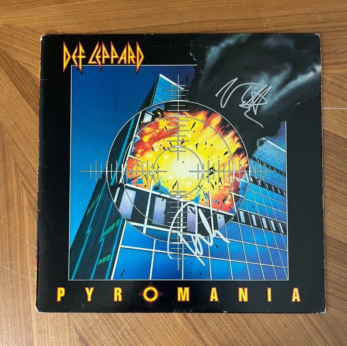 * JOE ELLIOTT & PHIL COLLEN * signed album * DEF LEPPARD * PYROMANIA * 1