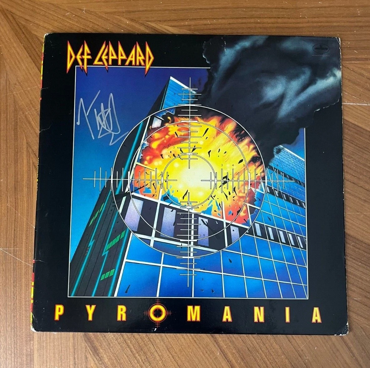 * JOE ELLIOTT * signed album * DEF LEPPARD * PYROMANIA * COA * 3