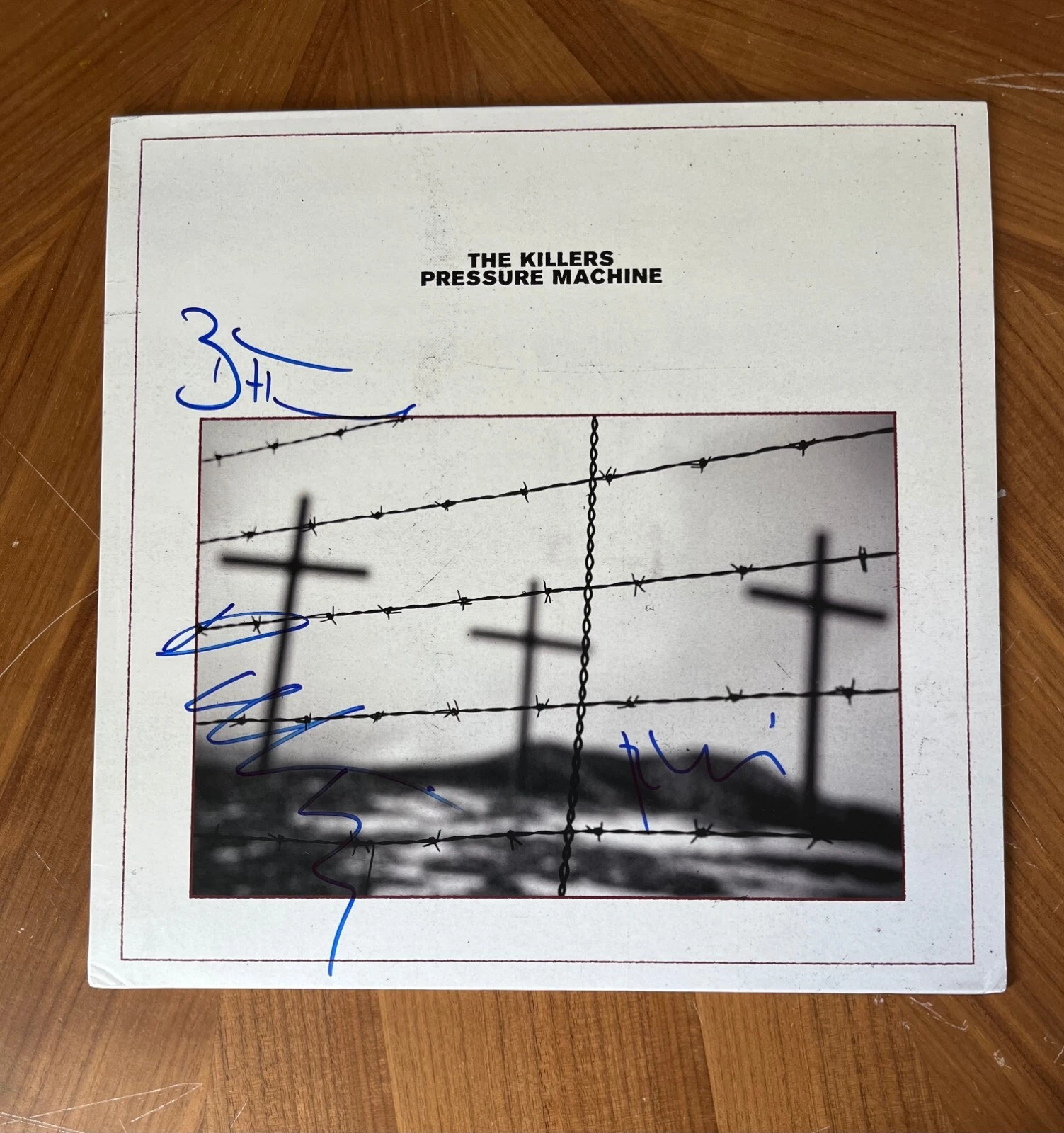 * THE KILLERS * signed album * PRESSURE MACHINE * BRANDON, DAVE & RONNIE * 1