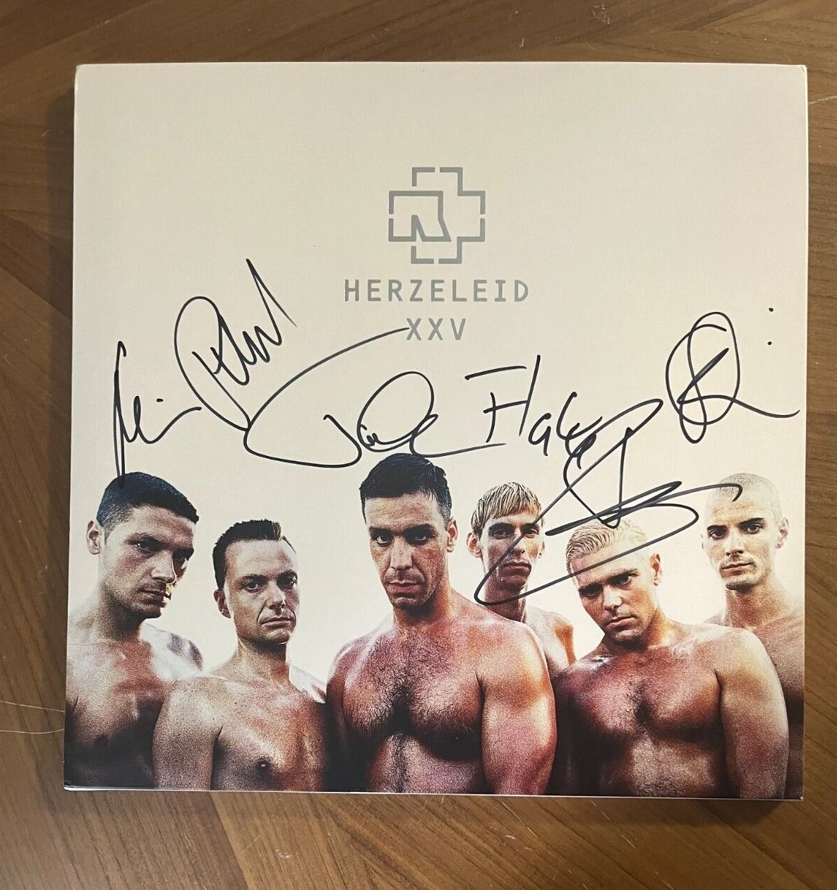 * RAMMSTEIN * signed vinyl album * HERZELEID * TILL LINDEMANN * FULL BAND * 1