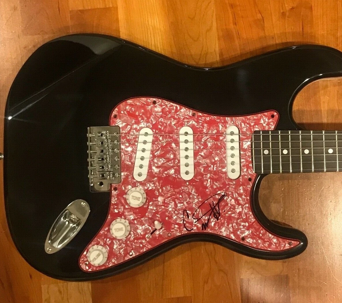 * CARRIE UNDERWOOD * signed electric guitar * JESUS, TAKE THE WHEEL * 1