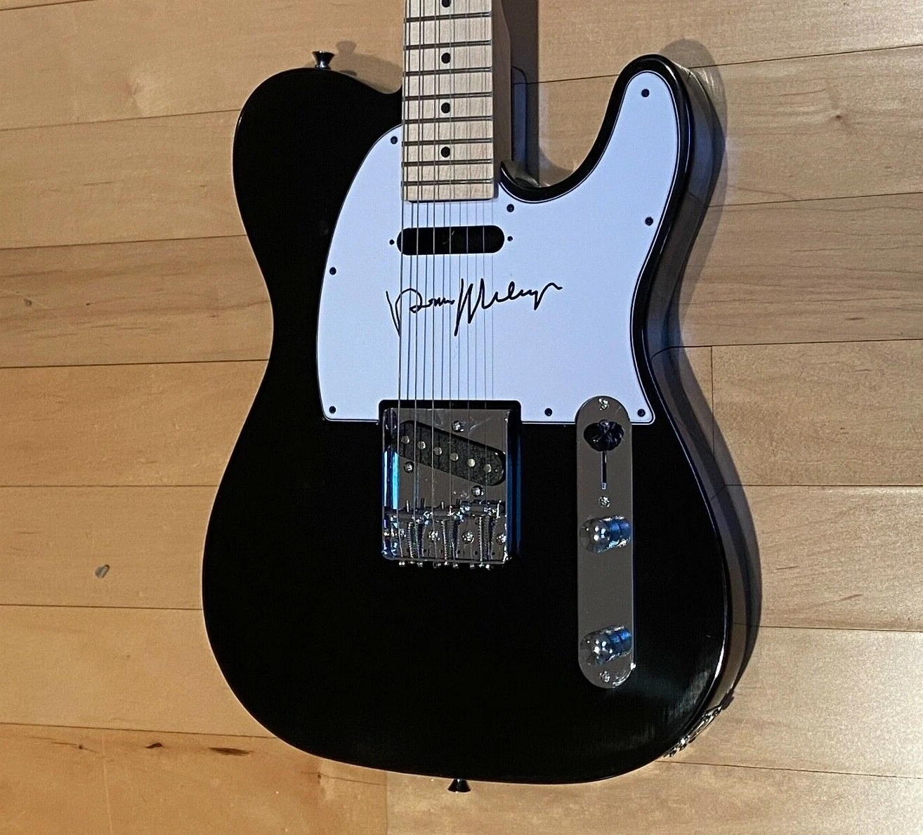 * RONNIE MILSAP * signed electric guitar * A LEGEND IN MY TIME * COA * 1