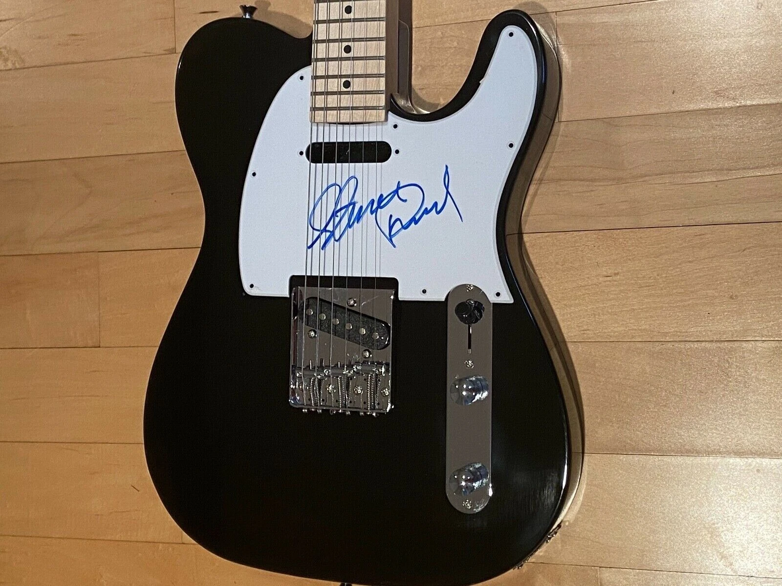 * STEVE PRIEST * signed electric guitar * THE SWEET * COA * 2