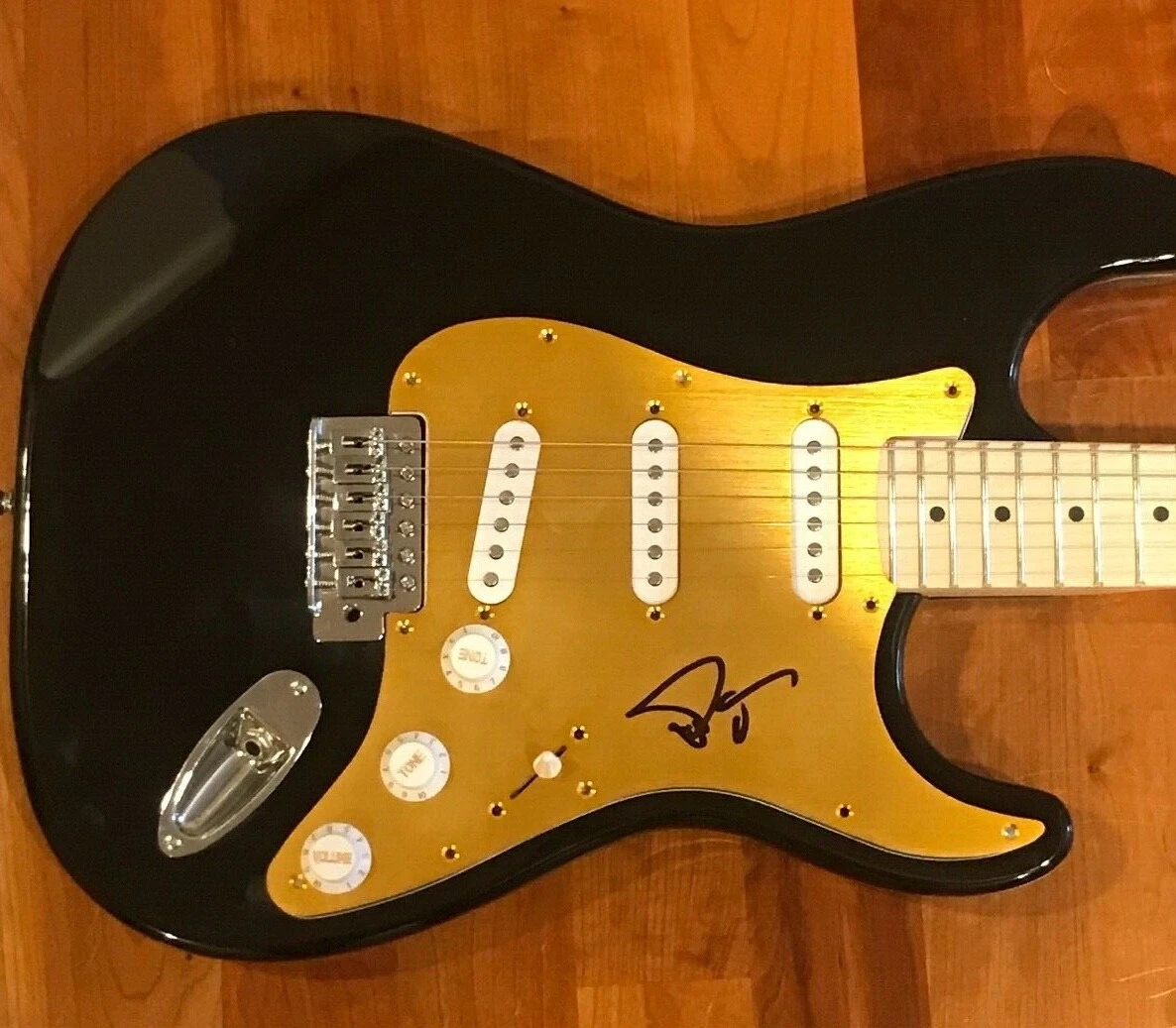 * TREY ANASTASIO * signed autographed electric guitar * PHISH * 5
