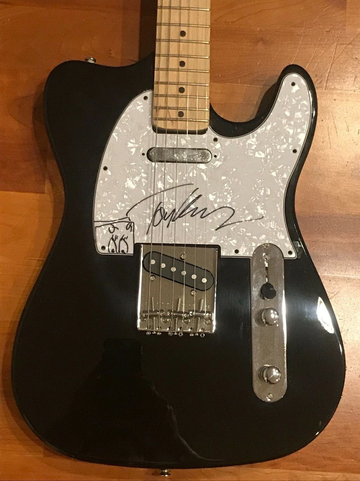 * TOM KENNY * signed electric guitar * VOICE OF SPONGEBOB * SKETCH * 1
