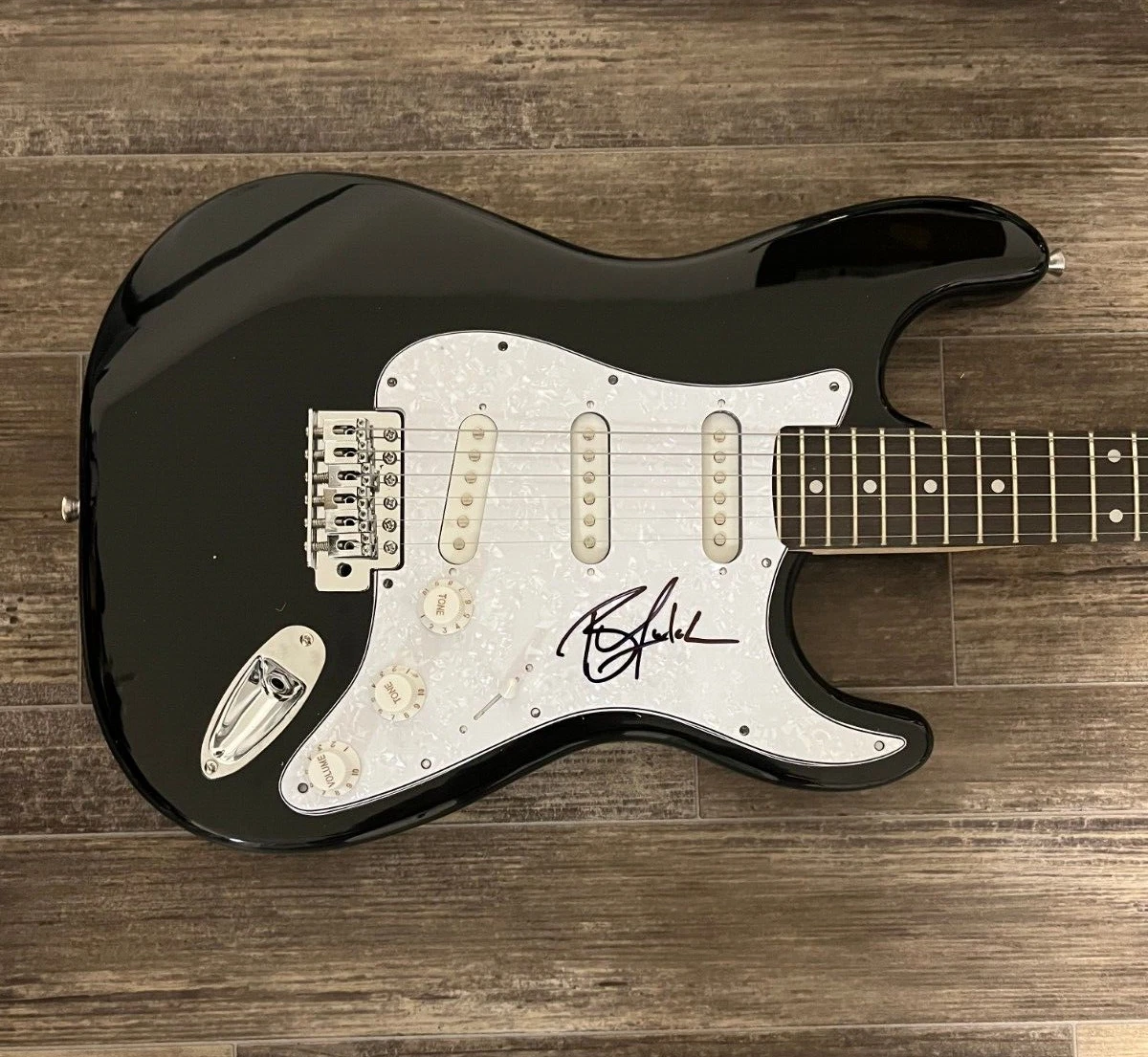 * RAY FULCHER * signed electric guitar * ANYTHING LIKE YOU DANCE * 1