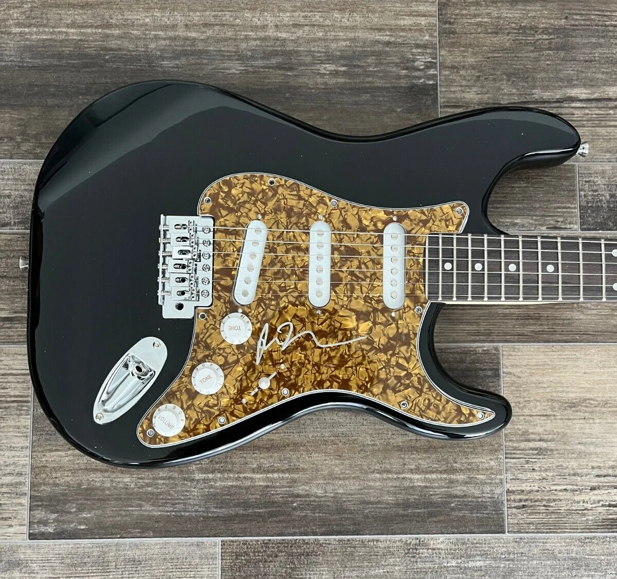 * JENSEN MCRAE * signed electric guitar * ARE YOU HAPPY NOW? * 1