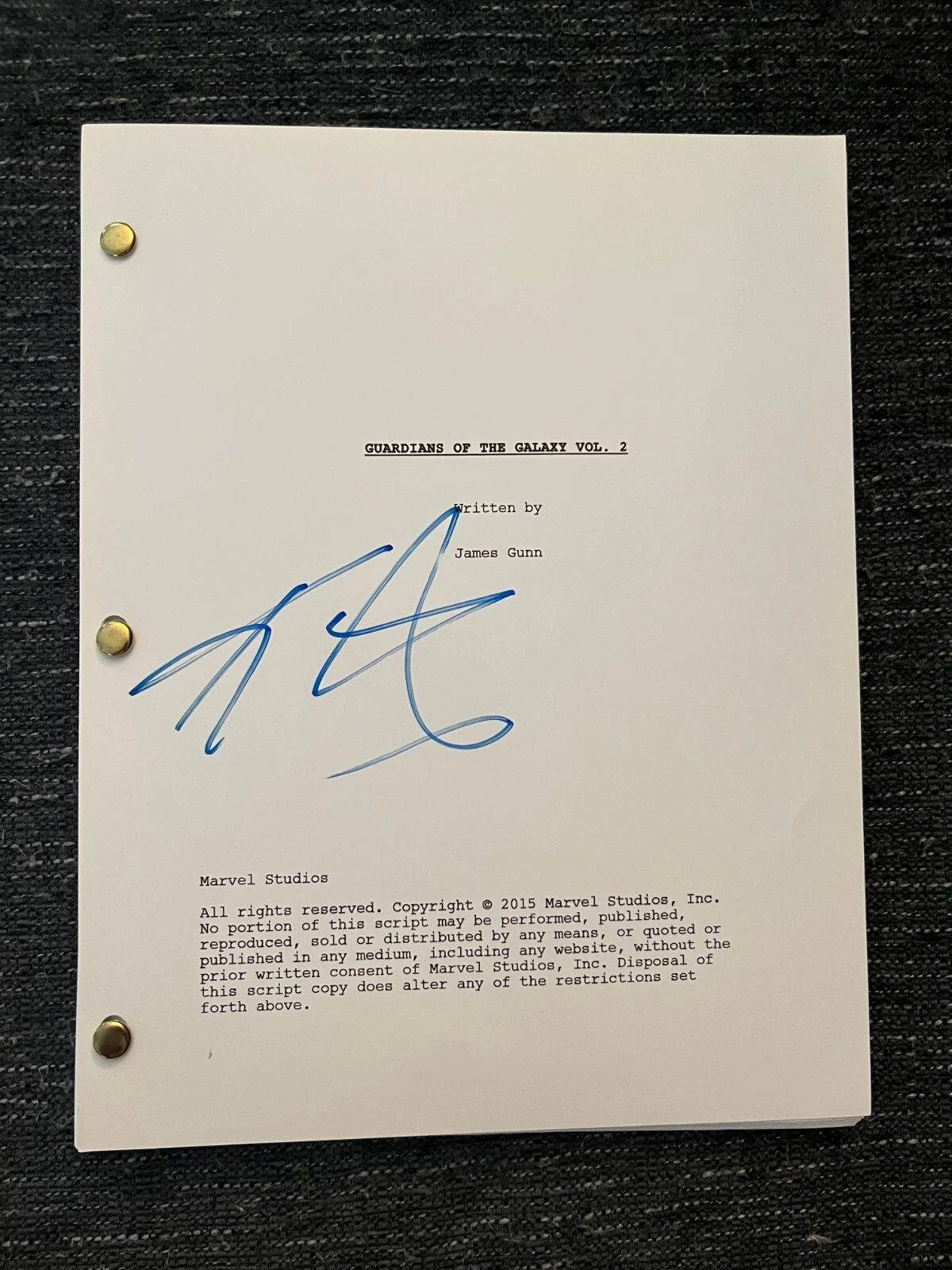 * KAREN GILLAN * SIGNED FULL MOVIE SCRIPT * GUARDIANS OF THE GALAXY VOL. 2 * 2 COLLECTIBLE MEMORABILIA
