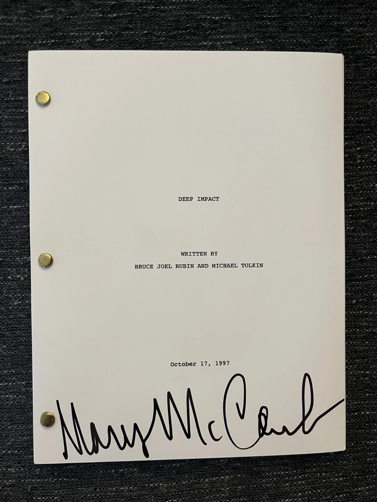* MARY MCCORMACK * SIGNED FULL MOVIE SCRIPT * DEEP IMPACT * 1 COLLECTIBLE MEMORABILIA