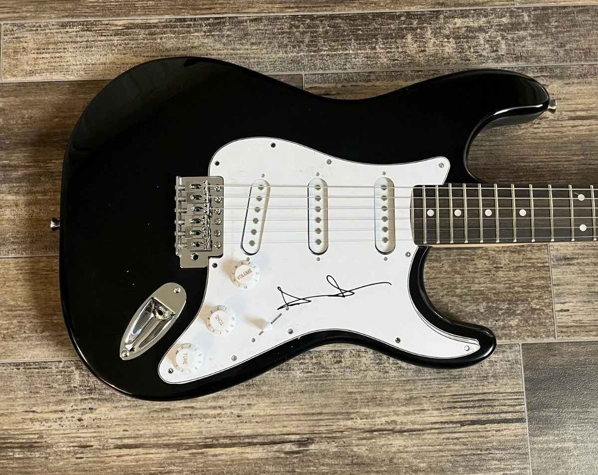 * JIMMY IOVINE * signed electric guitar * INTERSCOPE RECORDS * DR. DRE * 1