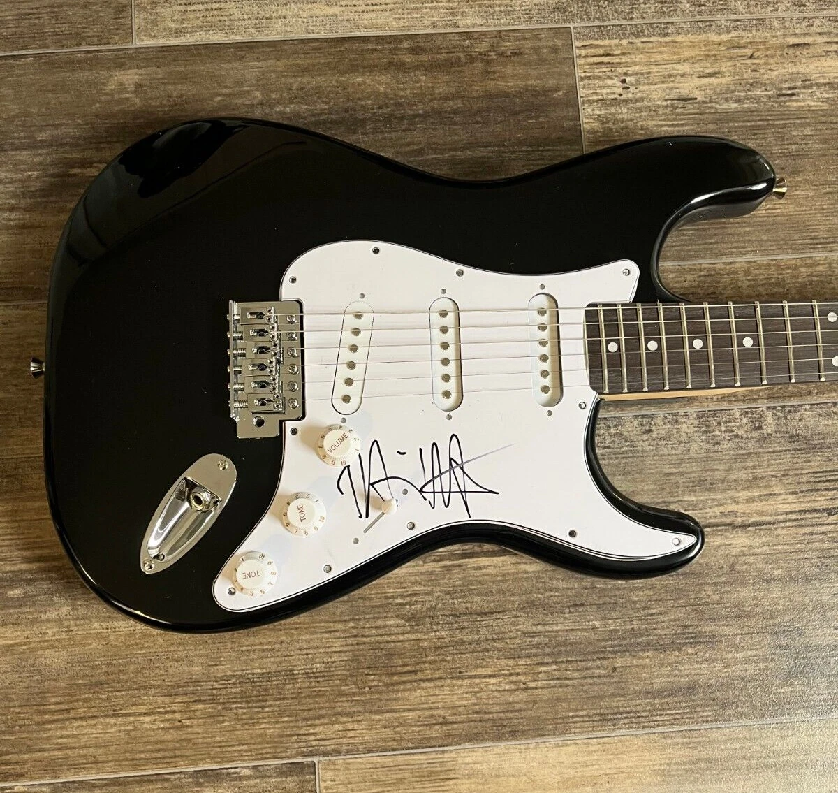 * HAMILTON LEITHAUSER * signed electric guitar * THE WALKMEN * 1