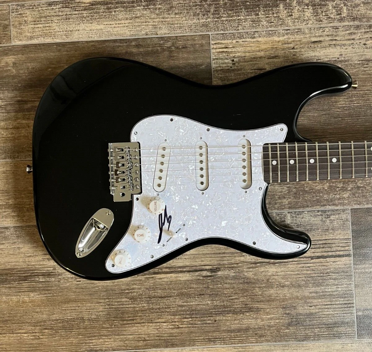 * JOHN RZEZNIK * signed electric guitar * GOO GOO DOLLS * 4