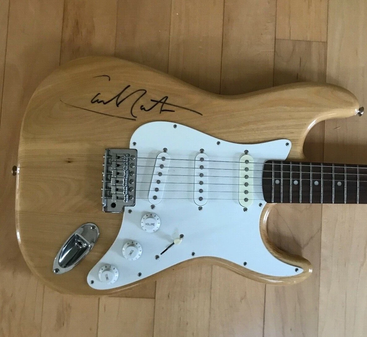 * CARLOS SANTANA * signed autographed electric guitar * WOODSTOCK * SMOOTH * 4