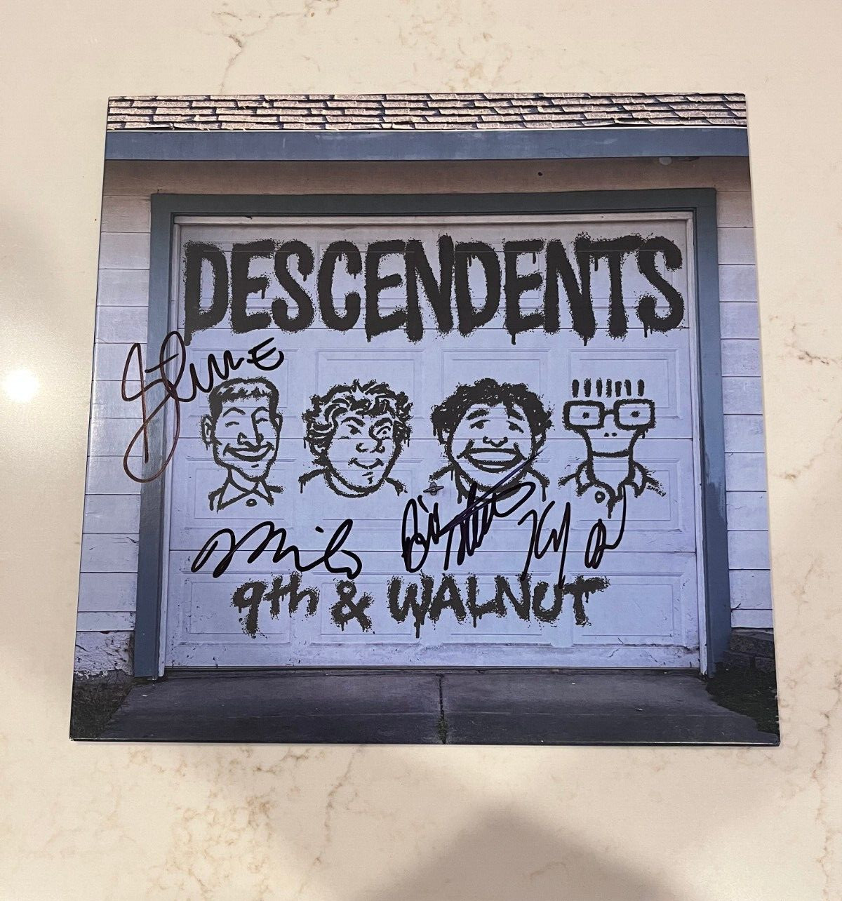 * DESCENDENTS * signed album * 9th & WALNUT * MILO, STEPHEN, KARL & BILL * 1