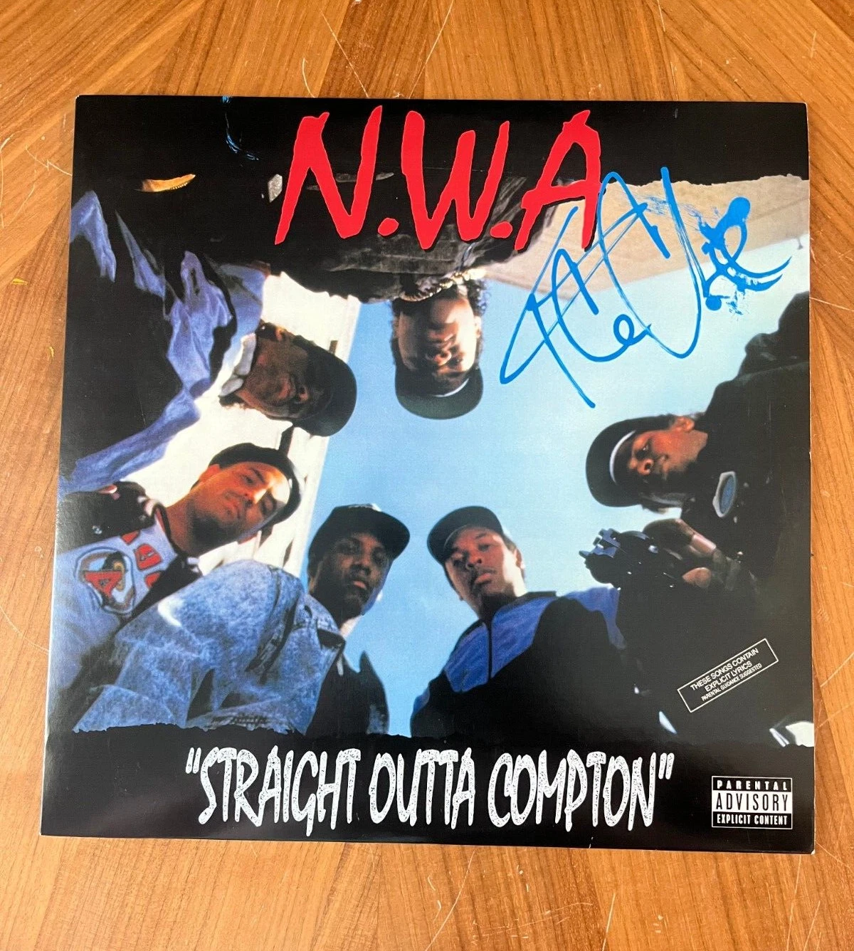 * ICE CUBE * signed album * N.W.A. STRAIGHT OUTTA COMPTON * 1