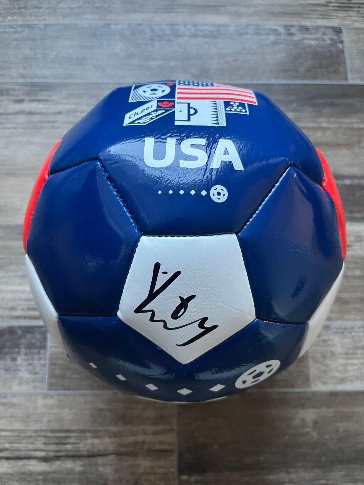 * YUNUS MUSAH * SIGNED SOCCER BALL * USMNT * 2022 FIFA WORLD CUP QATAR COLLECTIBLE MEMORABILIA