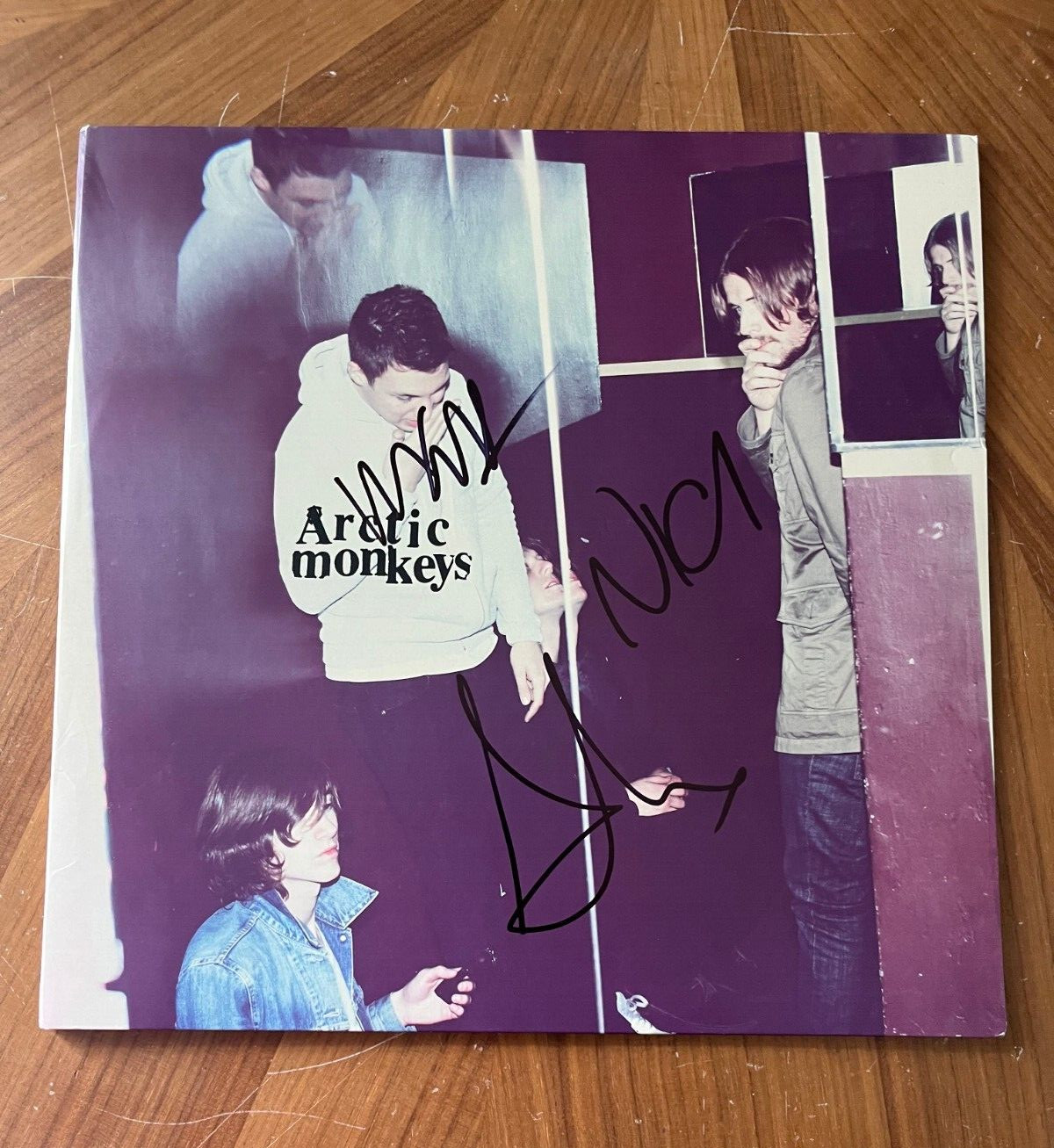 * ARCTIC MONKEYS * signed album * HUMBUG * ALEX TURNER, MATT HELDERS & NICK * 1