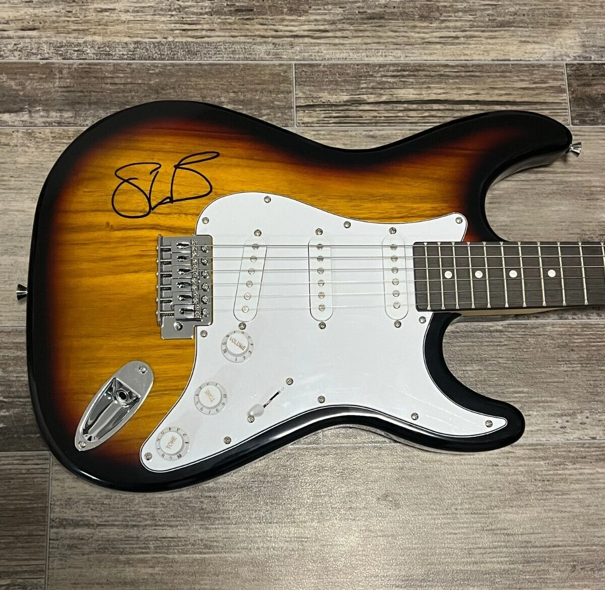 * SIMON LE BON * signed guitar * DURAN DURAN * 1