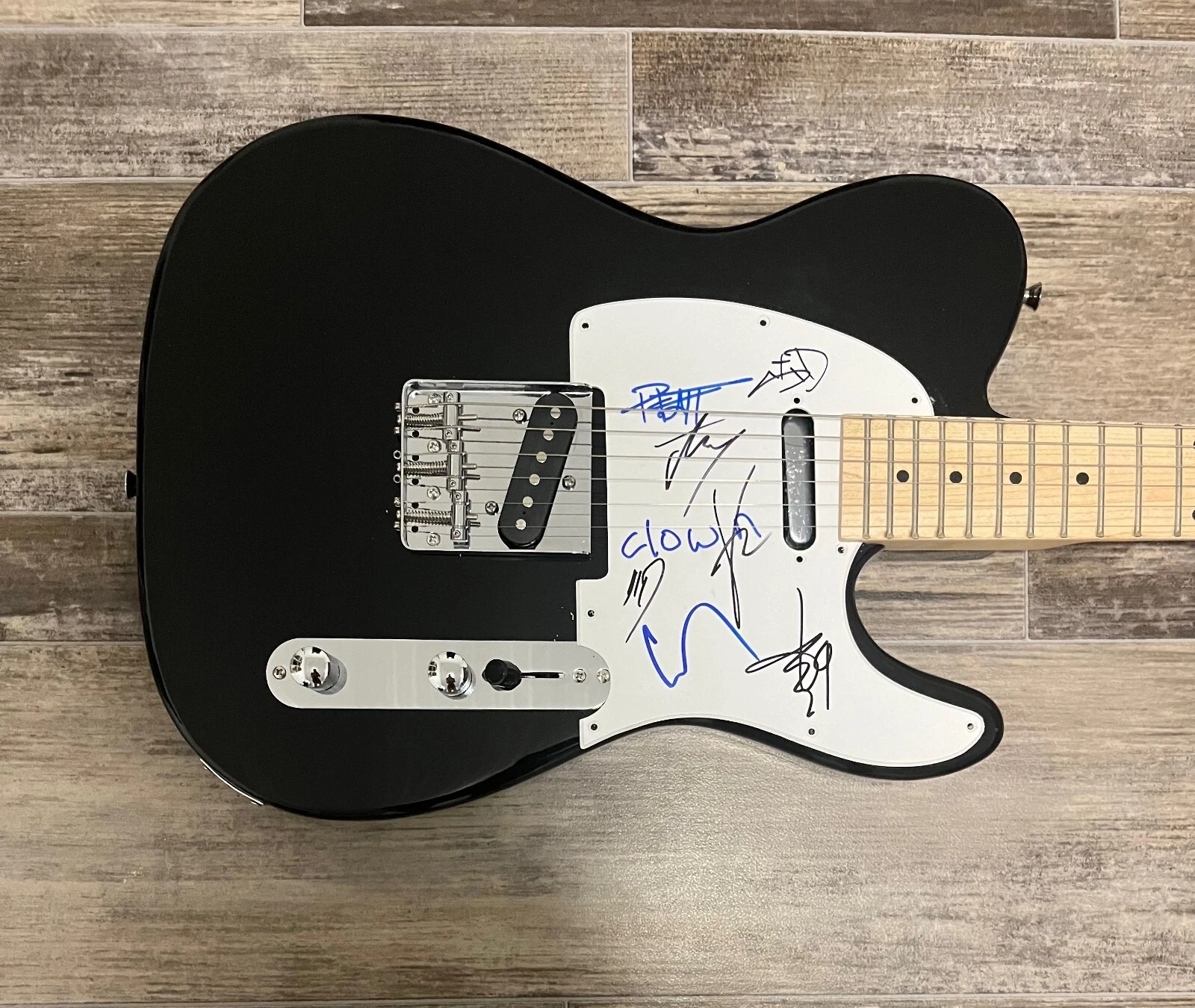 * SLIPKNOT * signed electric guitar * COREY TAYLOR FULL BAND * 3