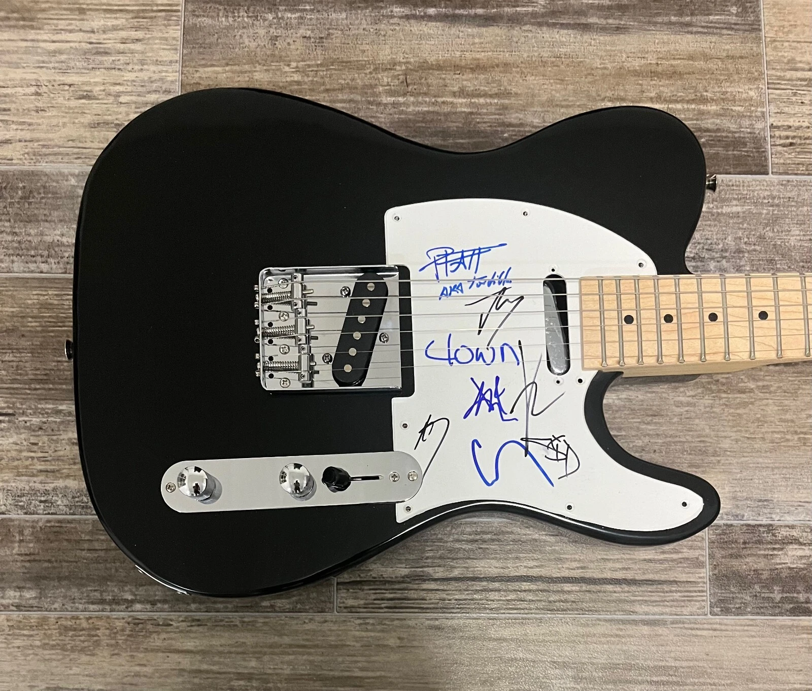 * SLIPKNOT * signed electric guitar * COREY TAYLOR FULL BAND * 4