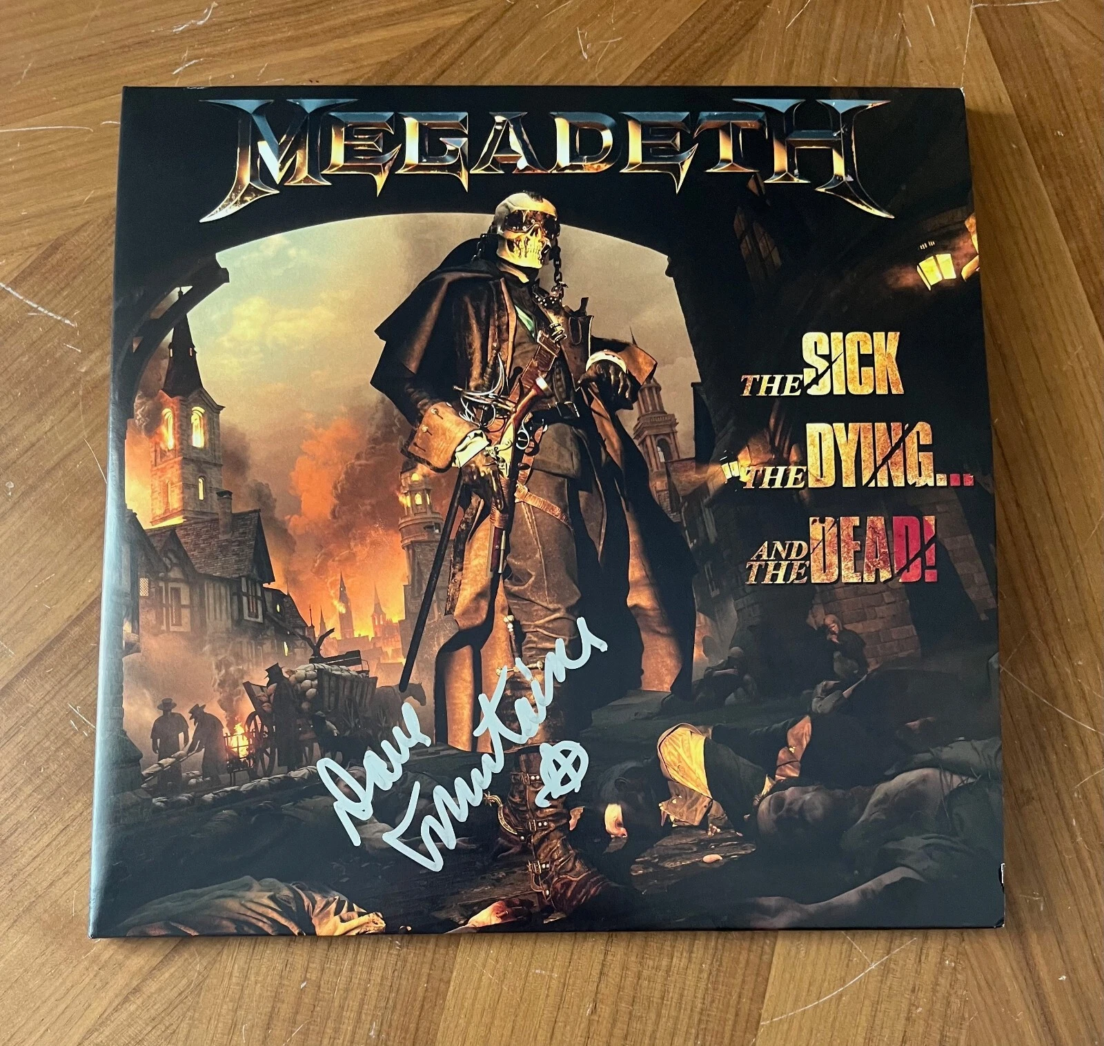 * DAVE MUSTAINE * signed album * MEGADETH * THE SICK THE DYING AND THE DEAD * 1