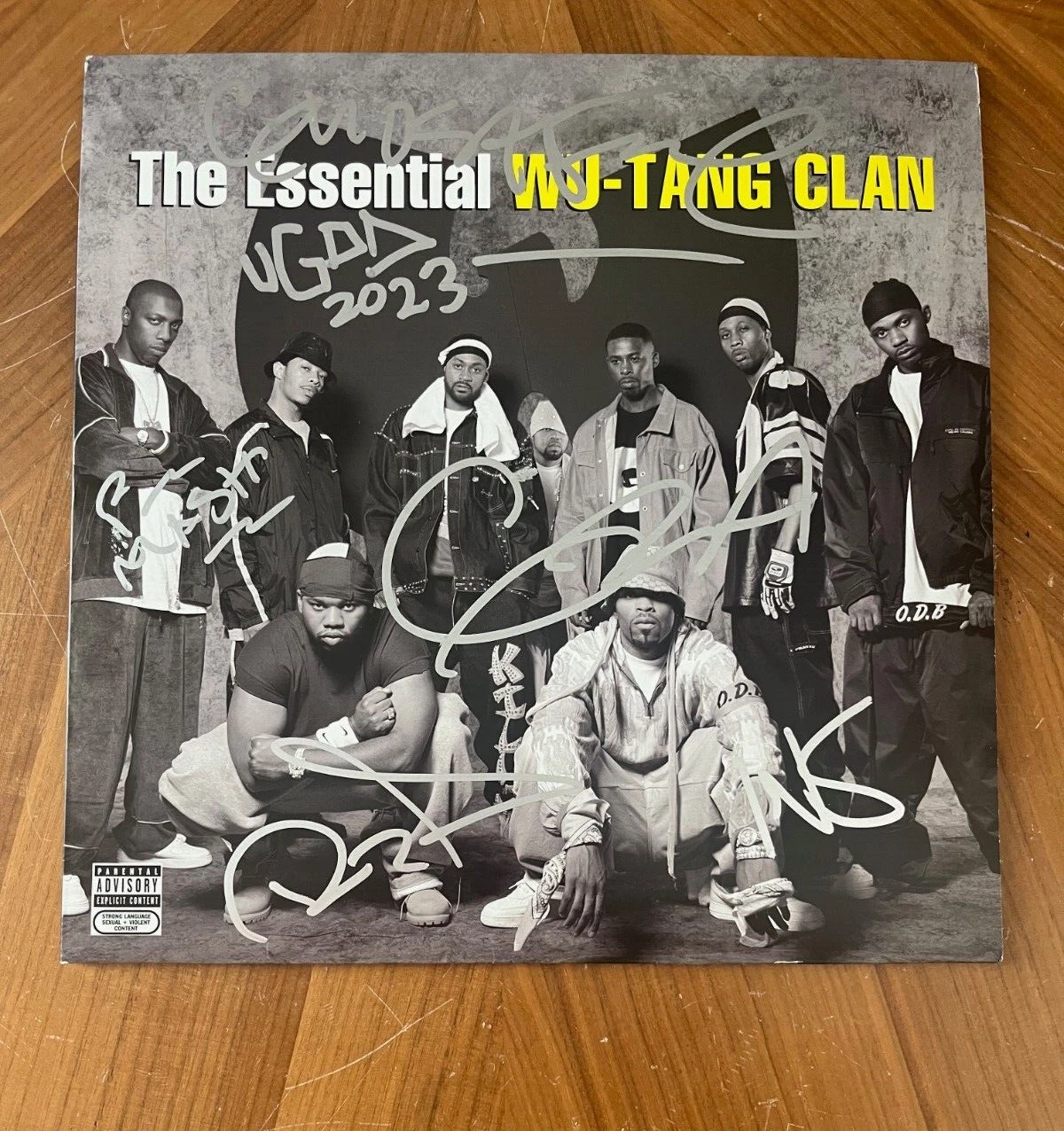 * WU TANG CLAN * signed album * LEGENDS OF THE WU TANG * GZA, RZA, GHOSTFACE +3