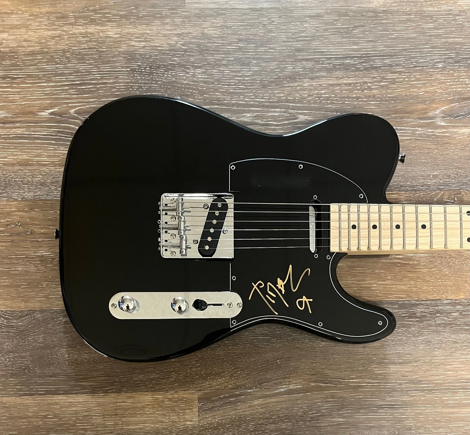 * TIM BURGESS * signed electric guitar * THE CHARLATANS * 4