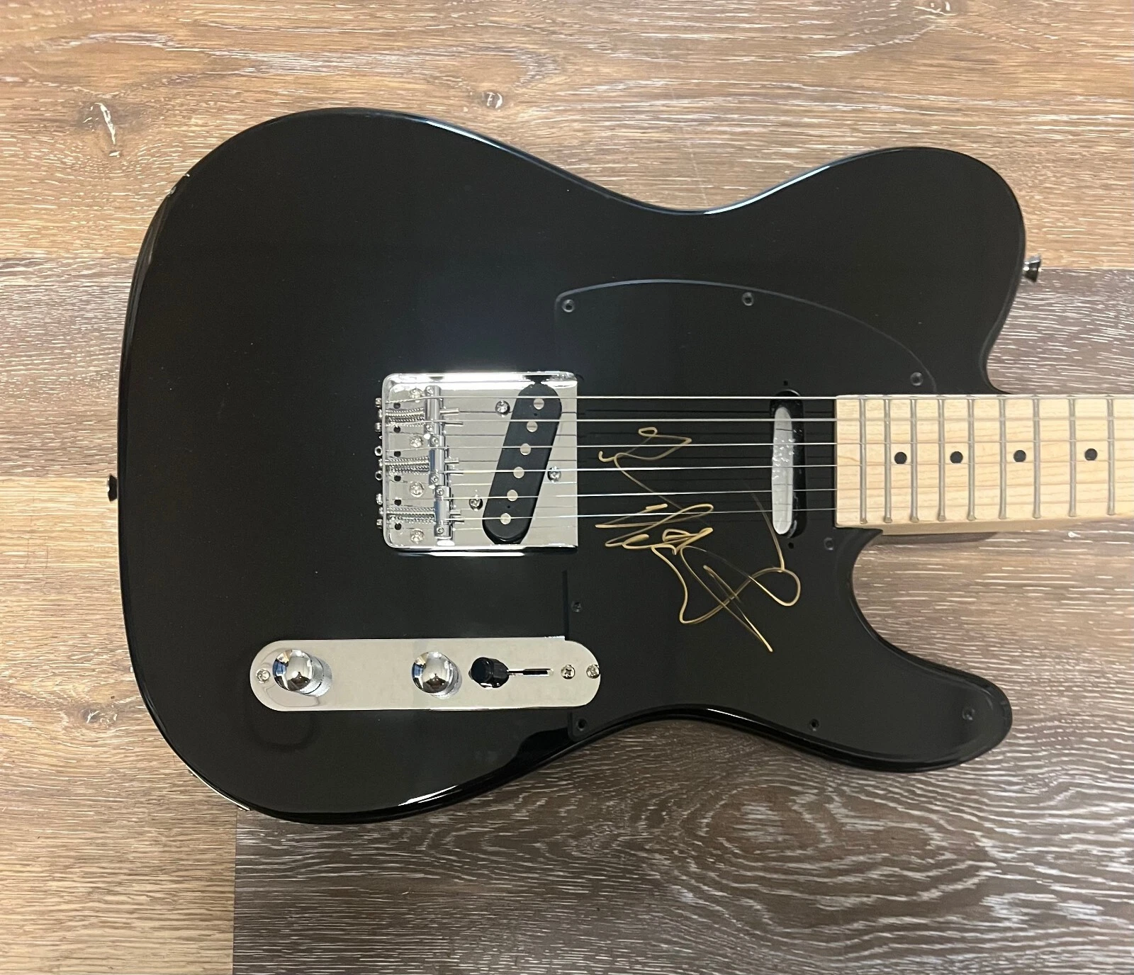 * GAVIN DEGRAW * signed electric guitar * NOT OVER YOU * 4