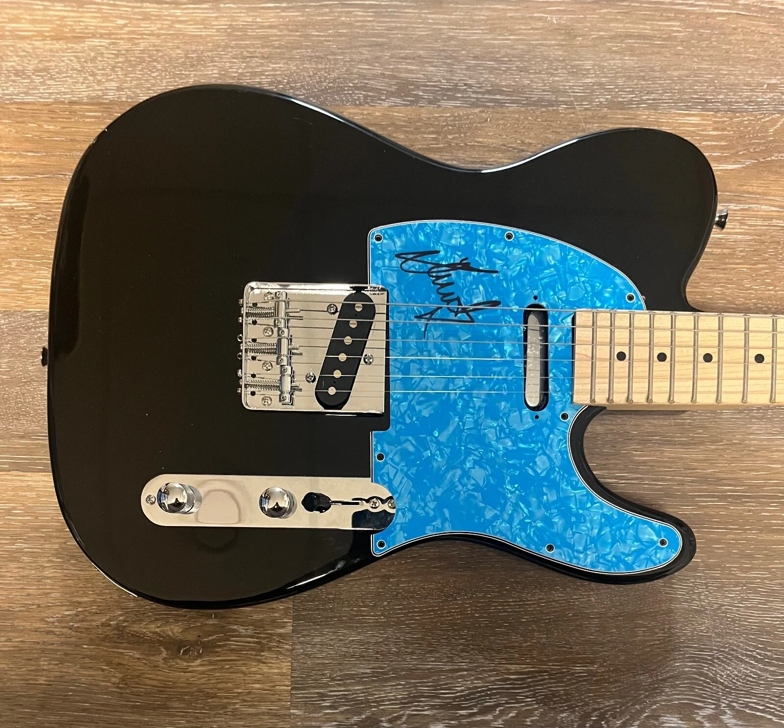 * DIAMANTE BOVELLI * signed electric guitar * AMERICAN DREAM * 1