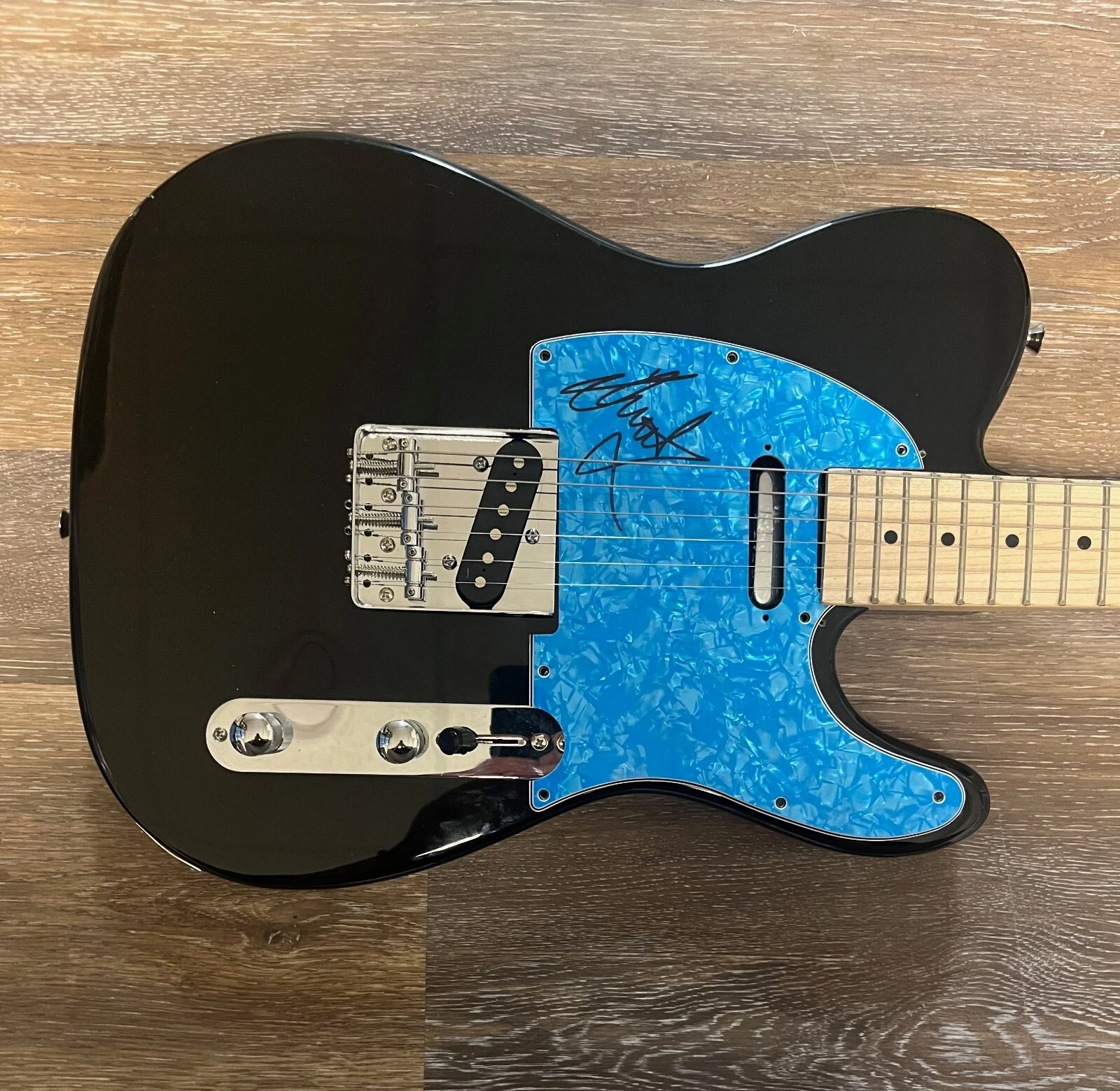 * DIAMANTE BOVELLI * signed electric guitar * AMERICAN DREAM * 2