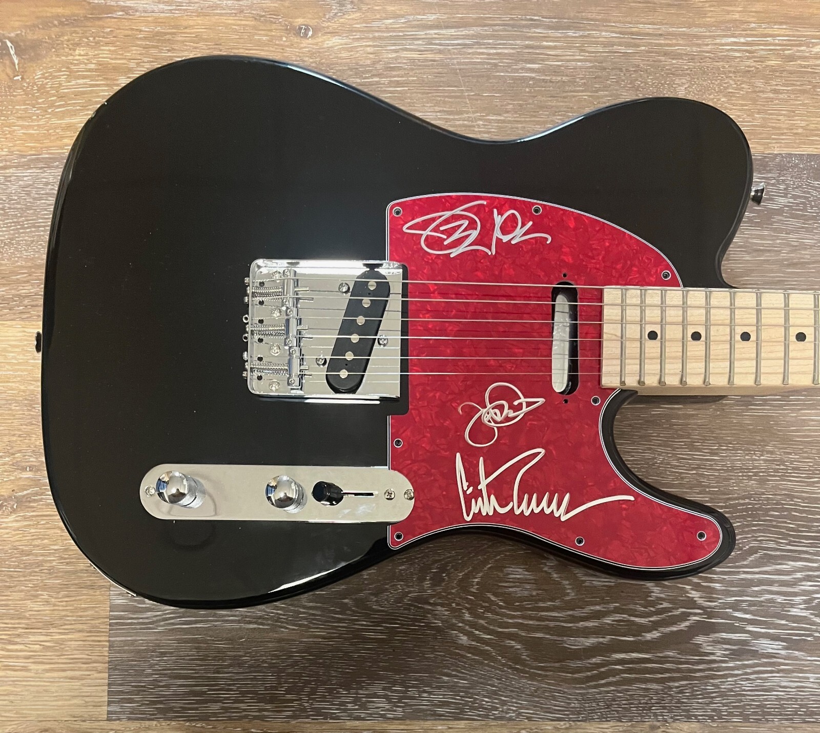 * WARRANT * signed electric guitar * ERIK TURNER, JOEY ALLEN & JERRY DIXON * 1