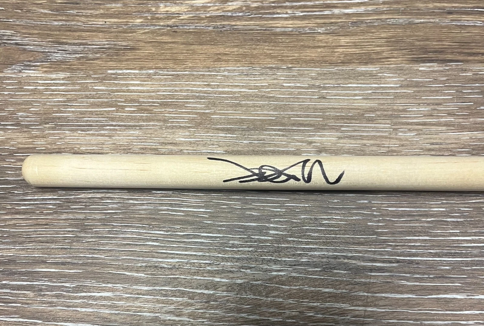 * JOEY CASTILLO * SIGNED DRUMSTICK * QUEENS OF THE STONE AGE * EXACT PROOF * 1 COLLECTIBLE MEMORABILIA