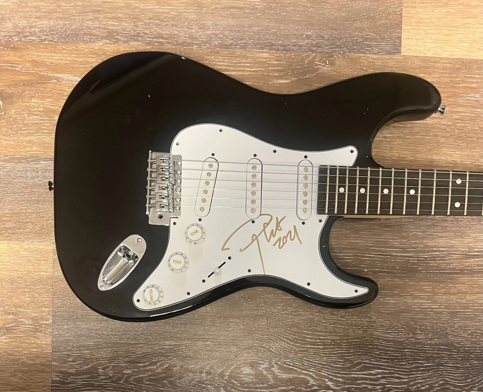 * PHIL ANSELMO * signed electric guitar * PANTERA * DOWN * 4