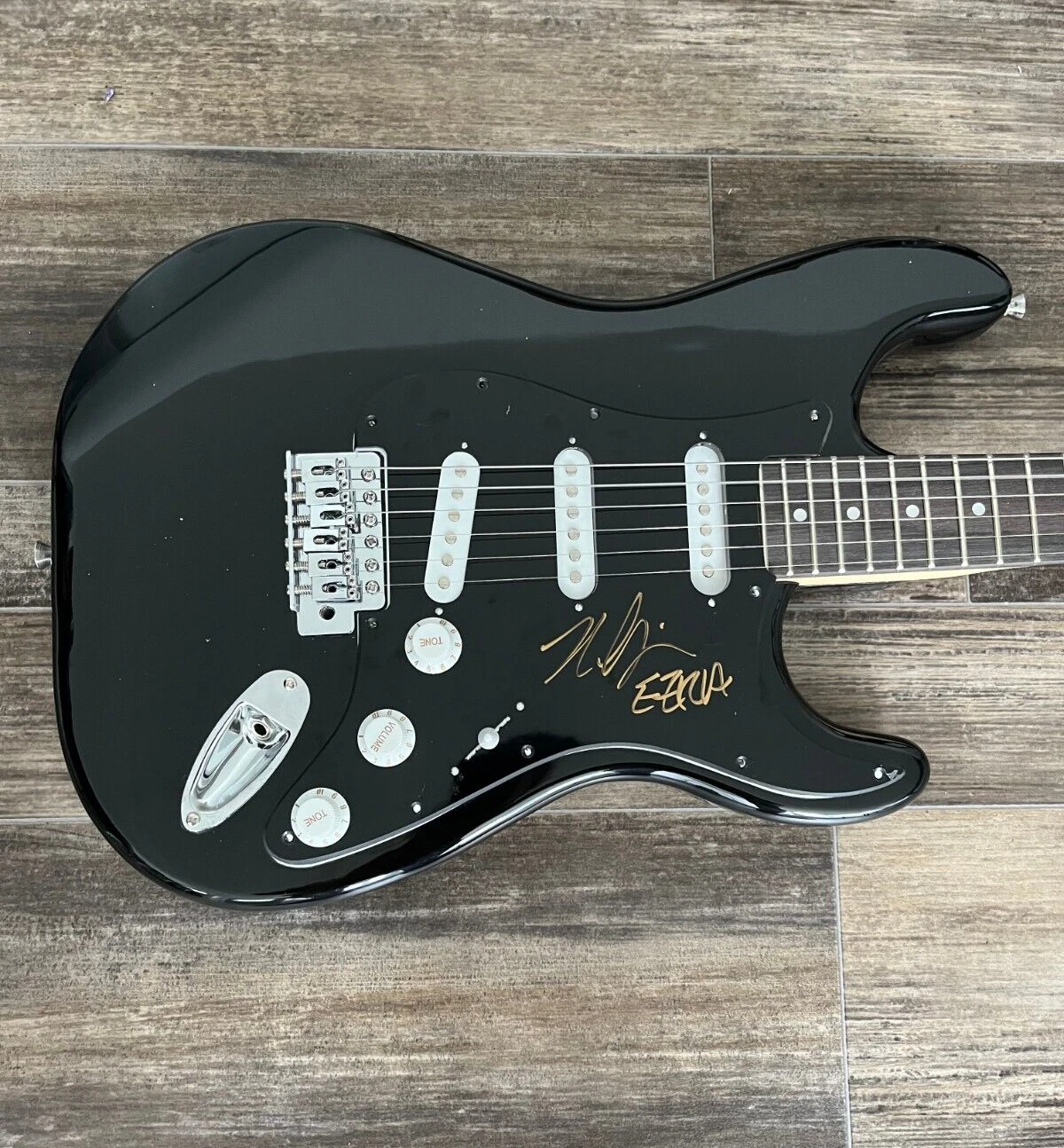 * KEVIN GRIFFIN * signed electric guitar * BETTER THAN EZRA * 3