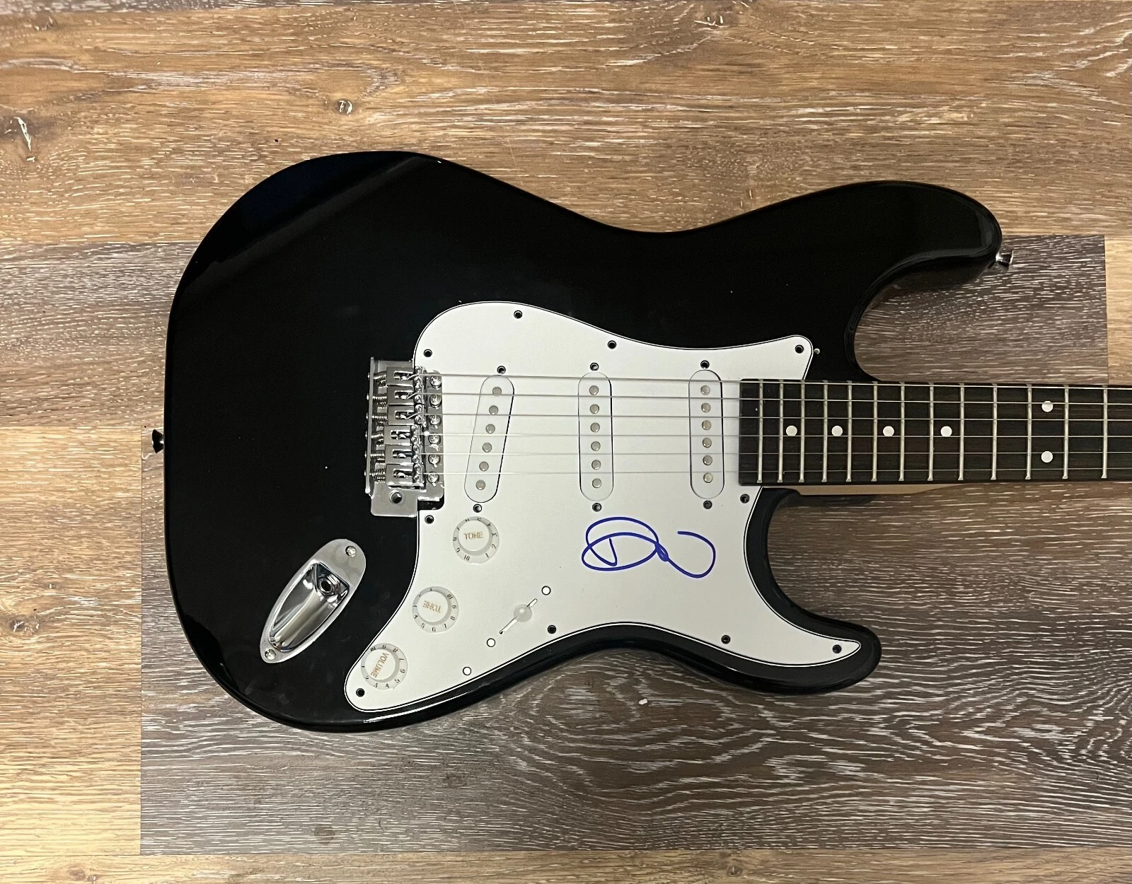 * DALLON WEEKES * signed electric guitar * PANIC! AT THE DISCO * 1
