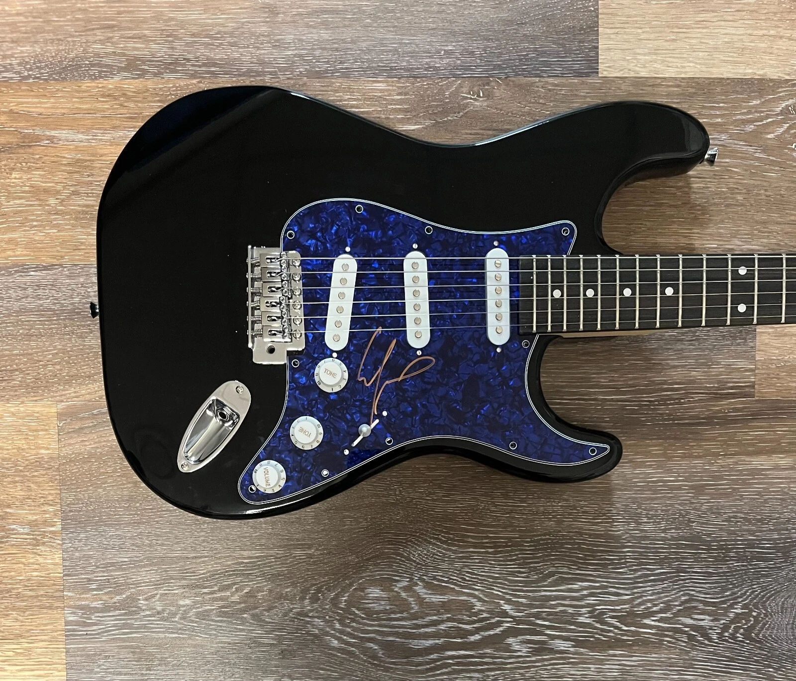 * CHRIS JERICHO * signed electric guitar * FOZZY * 1