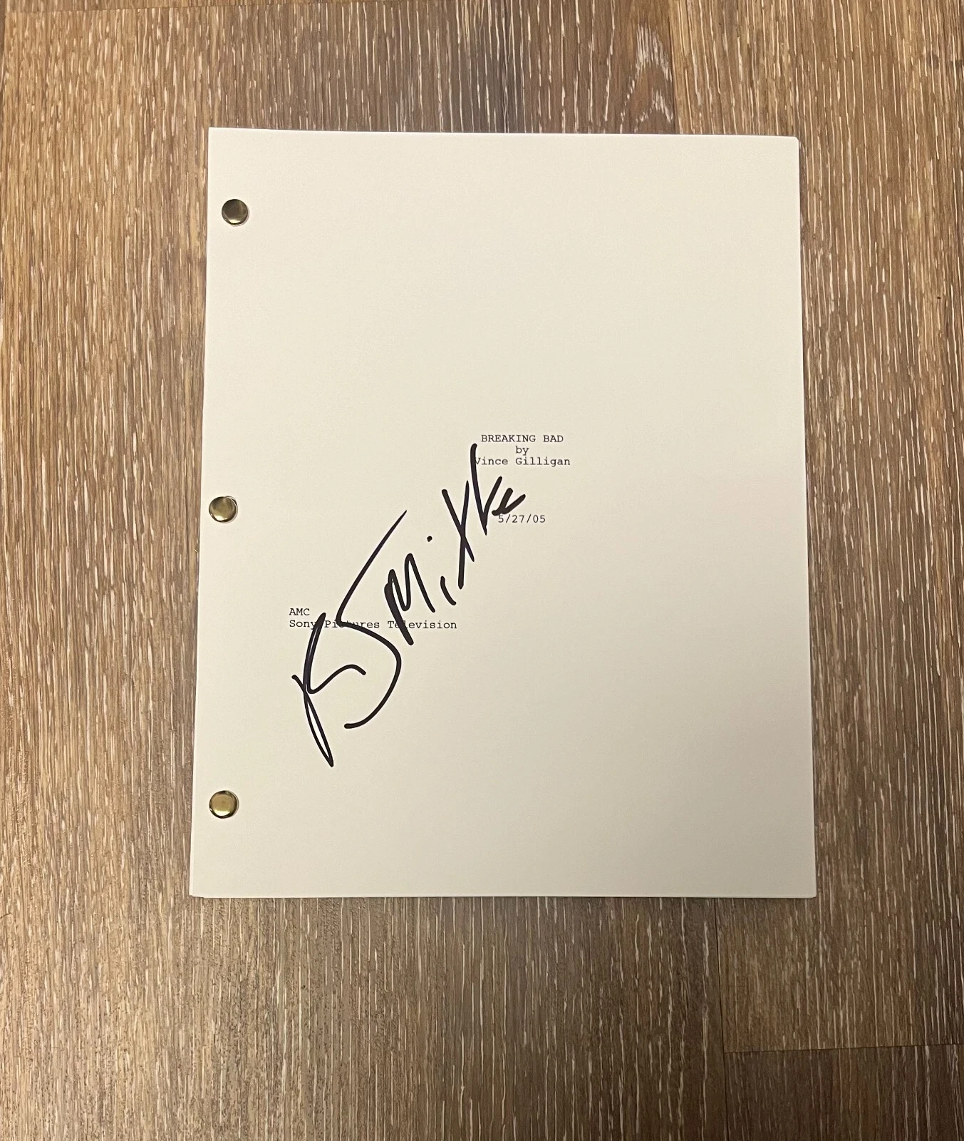 * R.J. MITTE * SIGNED FULL TV SCRIPT * BREAKING BAD * 2 COLLECTIBLE MEMORABILIA