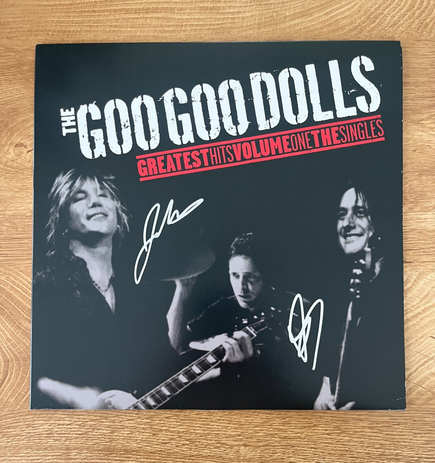 * GOO GO DOLLS  * signed vinyl album * GREATEST HITS  * JOHN & ROBBY *