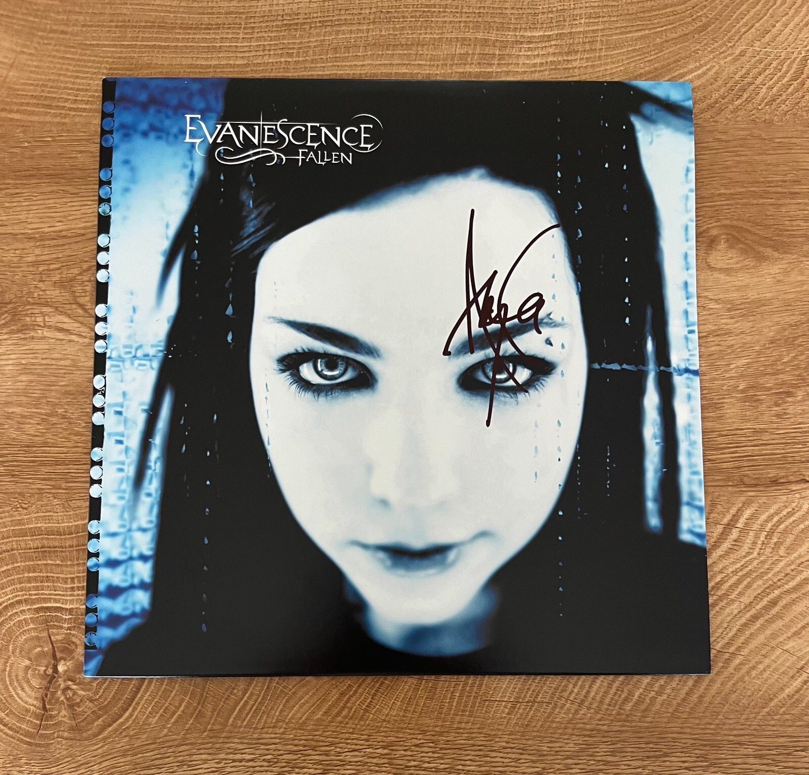 * AMY LEE * signed vinyl album * EVANESENCE * FALLEN * 2