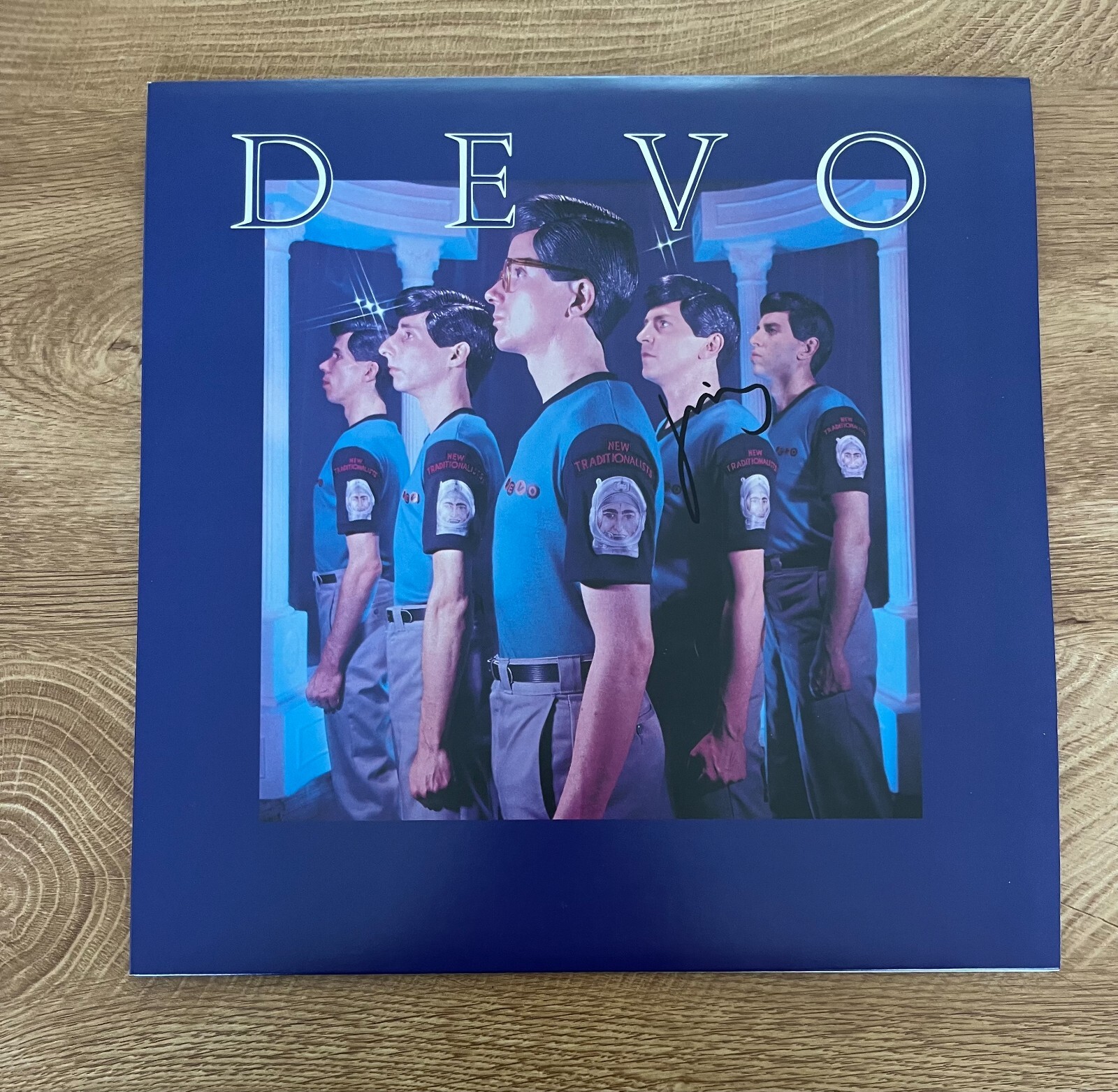 * DEVO * signed vinyl album * NEW TRADITIONALISTS * JERRY GERALD CASALE * 1