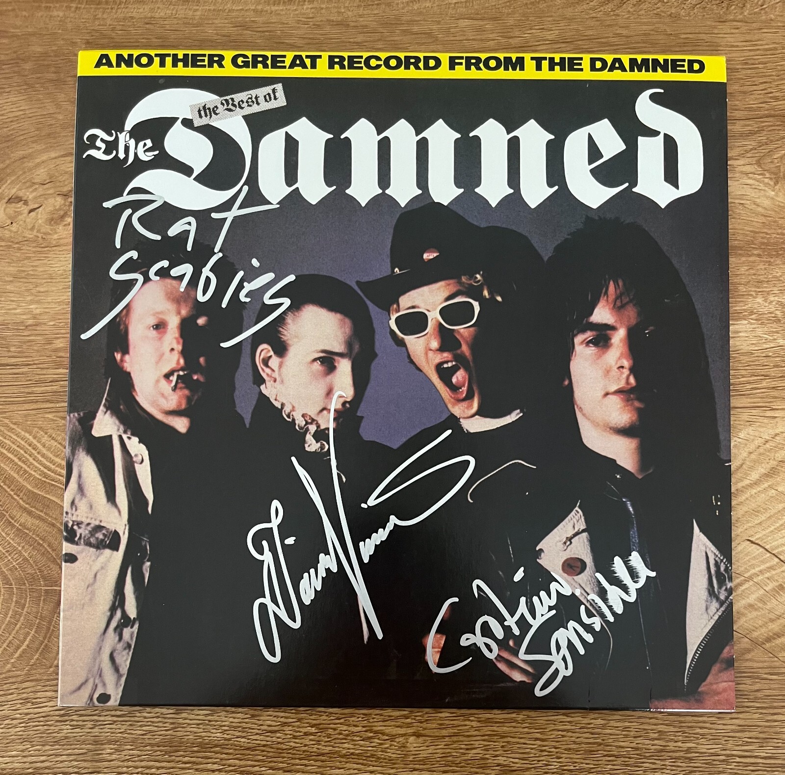 * THE DAMNED * signed vinyl album * THE BEST * DAVE, RAT & CAPTAIN * 1
