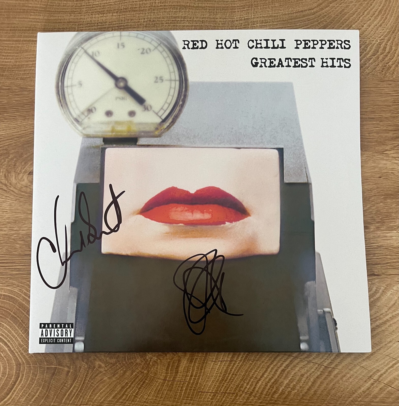* RED HOT CHILI PEPPERS * signed vinyl album * GREATEST HITS * JOHN & CHAD *